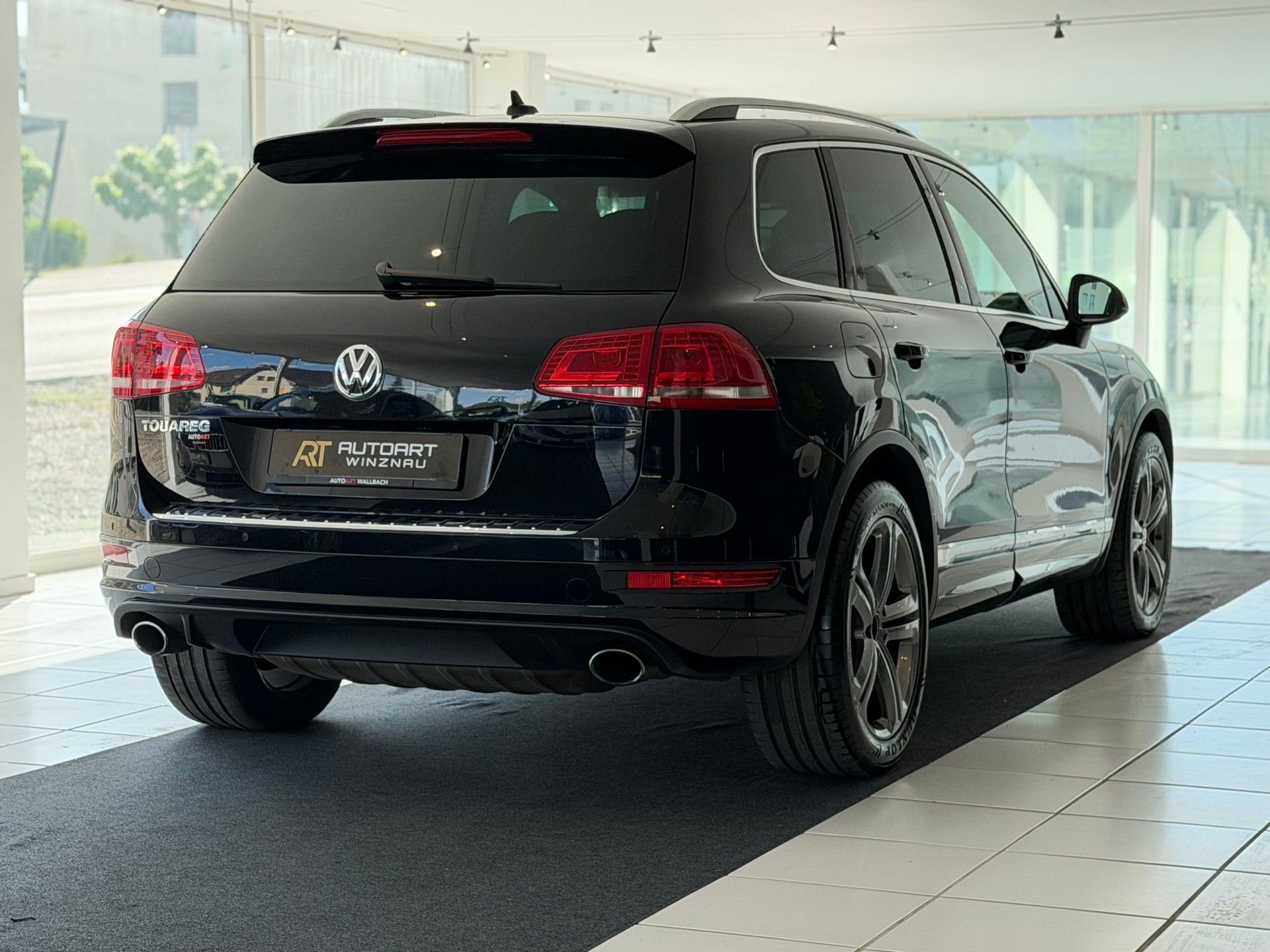 VW Touareg 4.2 TDI R ABT Black Pearl Edition Tiptronic-image-5