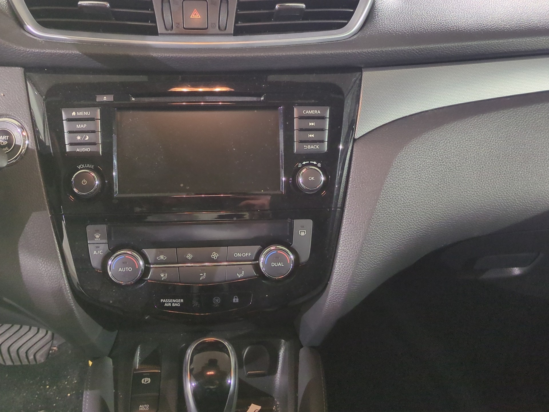 NISSAN Qashqai 1.3 DIG-T Akari DCT-image-11