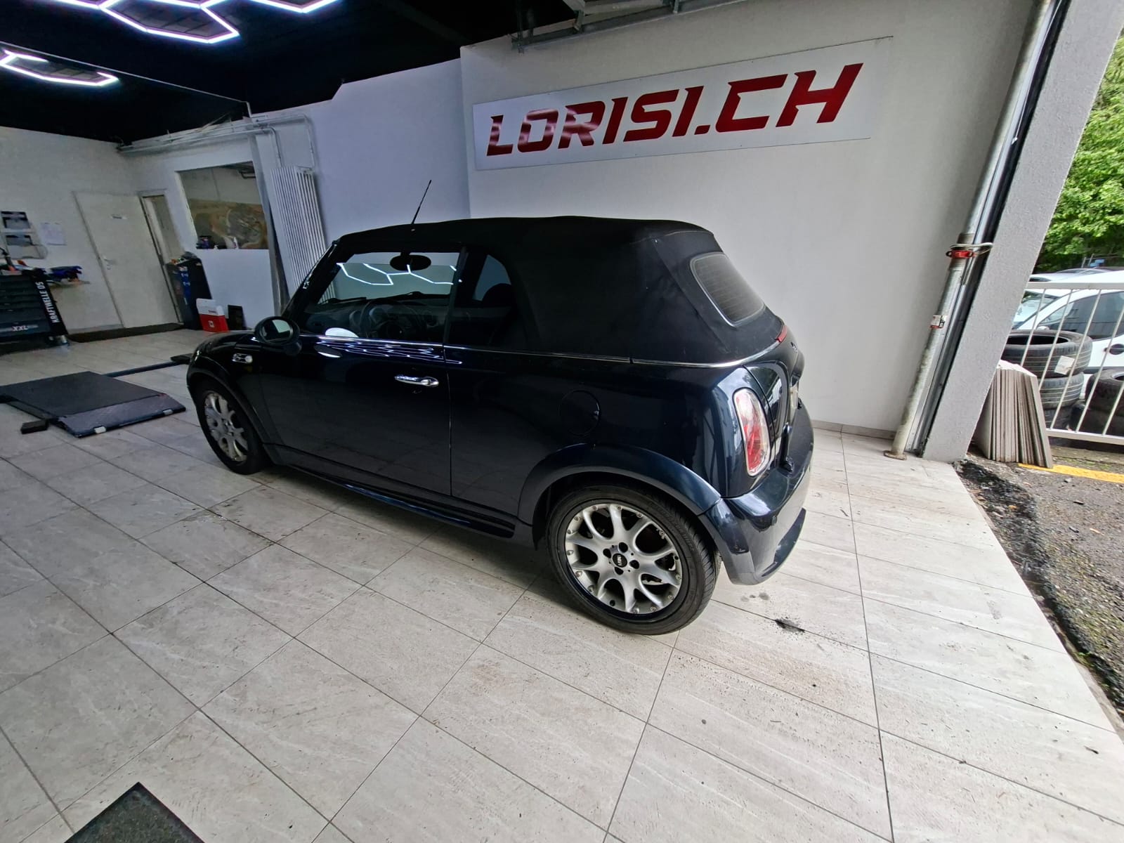 MINI Cooper S Cabriolet-image-5
