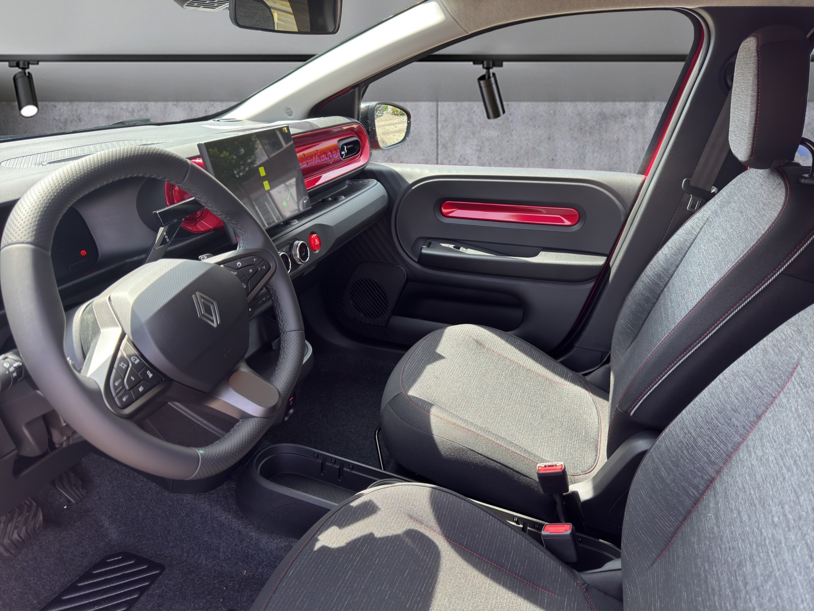 RENAULT Twingo E-Tech 27kWh Techno-image-5