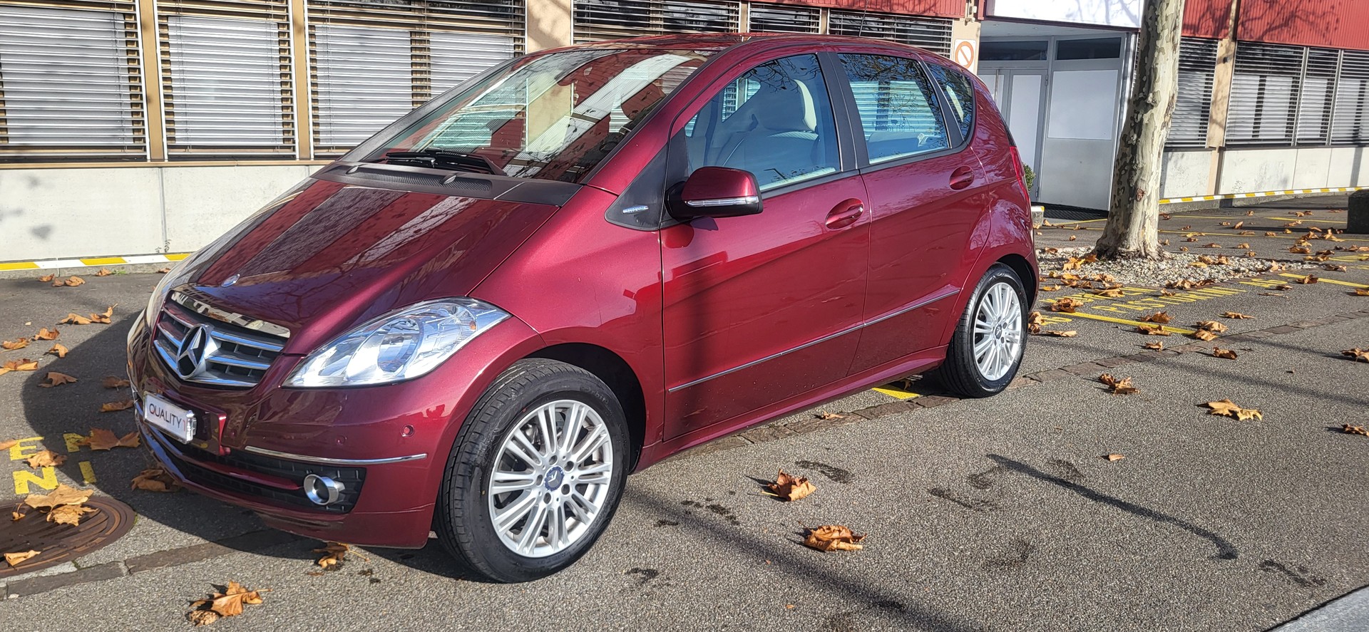 MERCEDES-BENZ A 150 Elégance Edition A-showroom-element-1