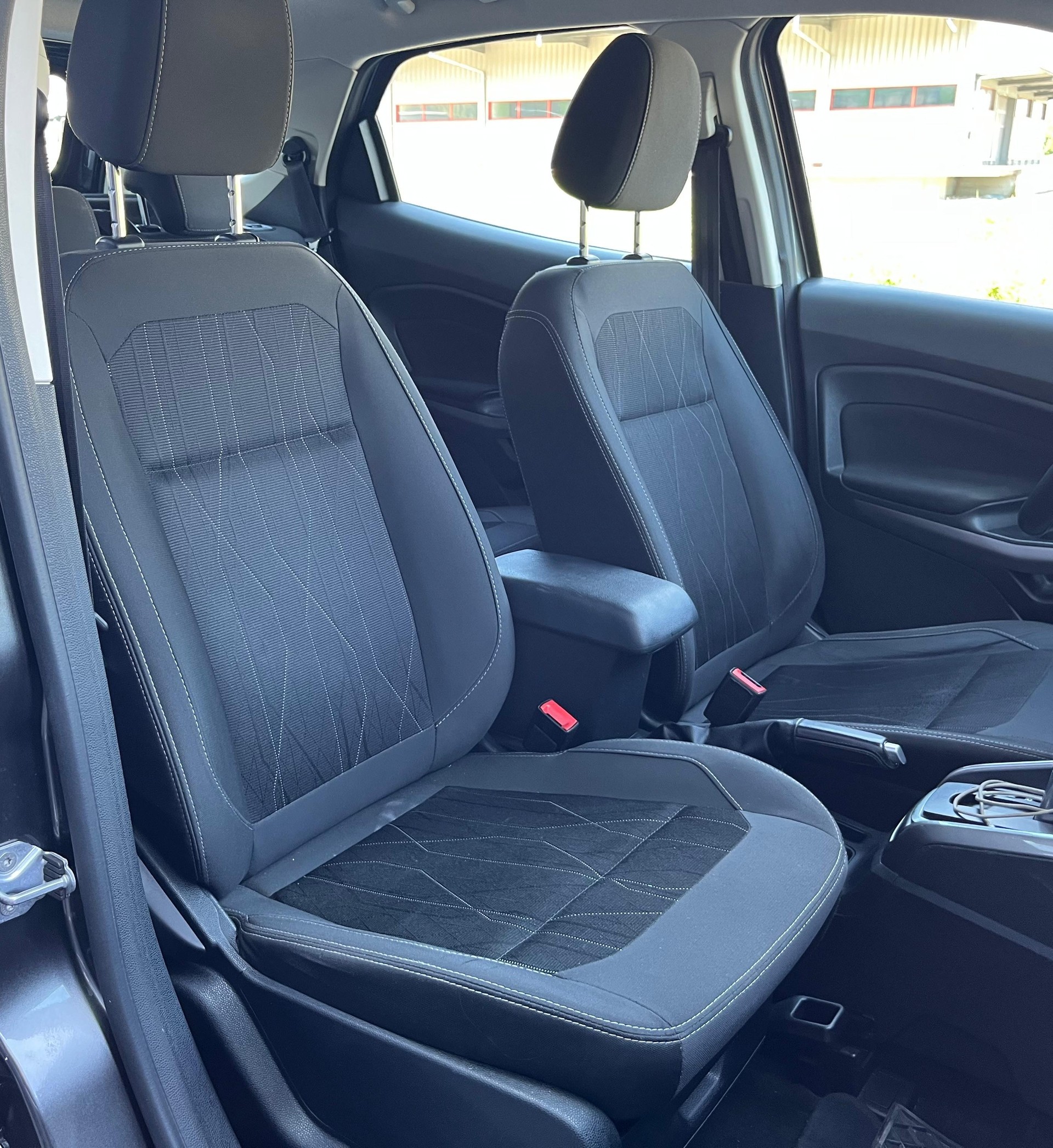 FORD EcoSport 1.0 SCTi Trend Automat-image-15