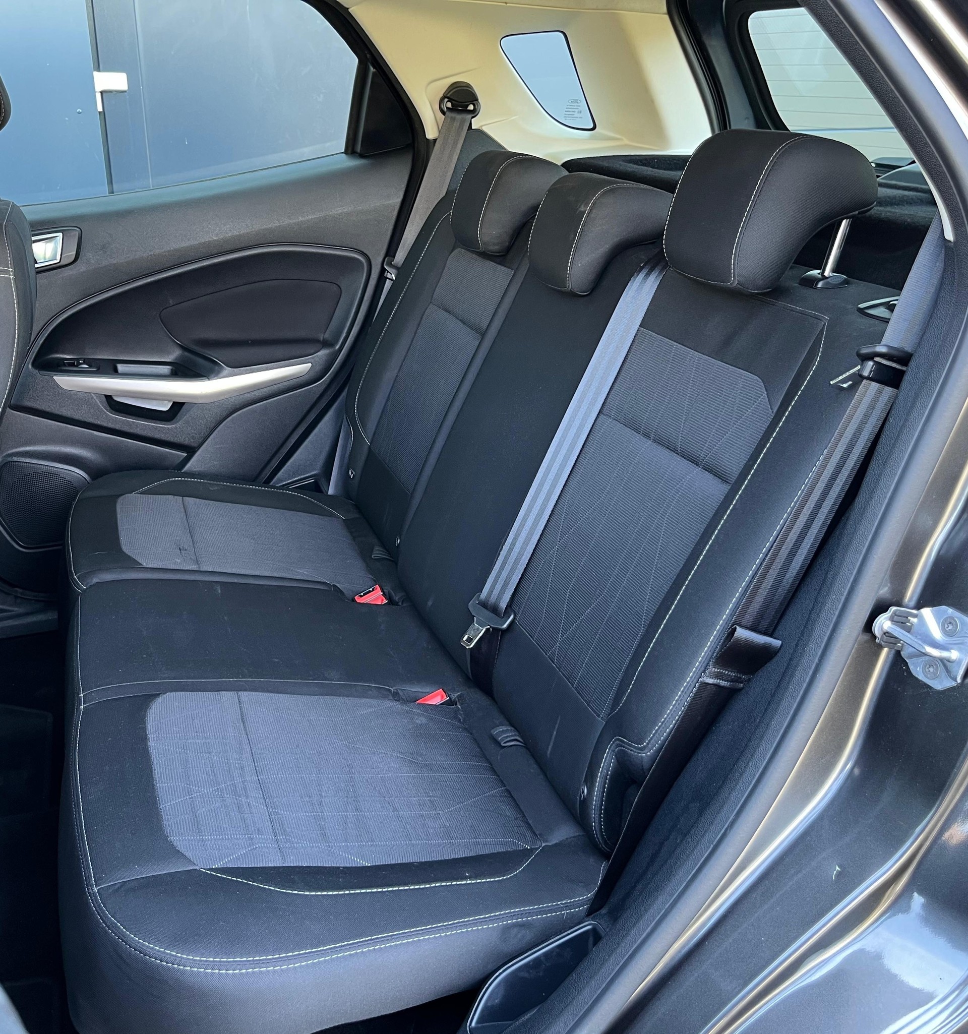 FORD EcoSport 1.0 SCTi Trend Automat-image-9