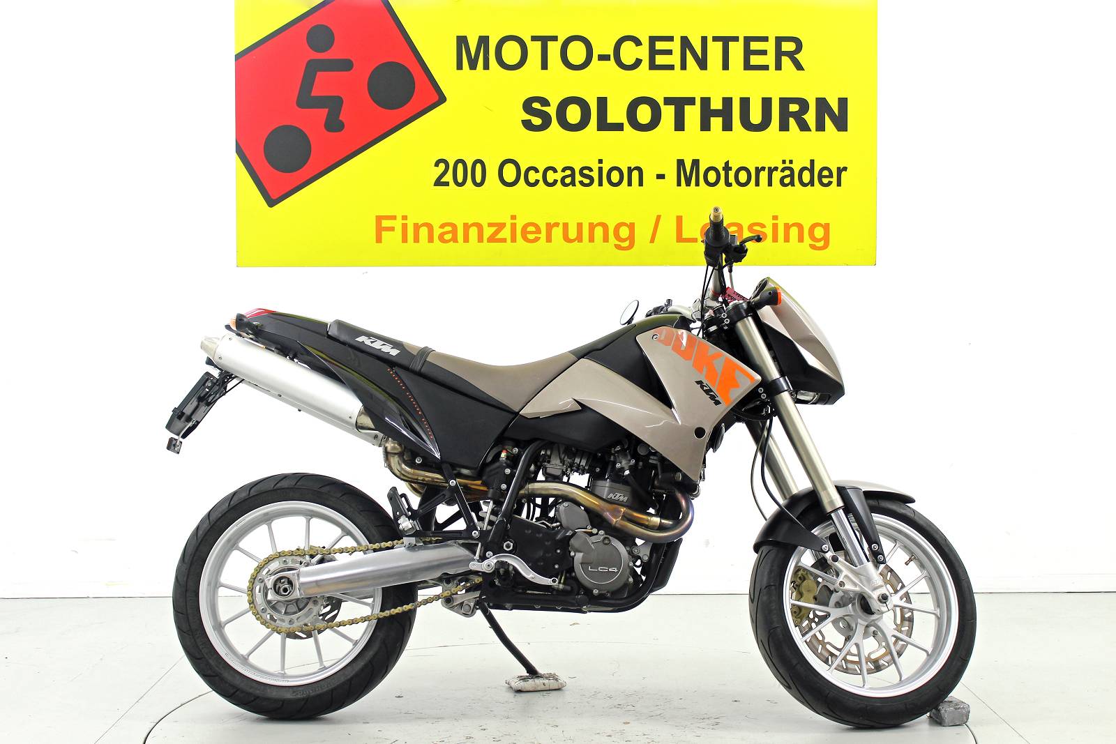 KTM 640 Duke-image-0