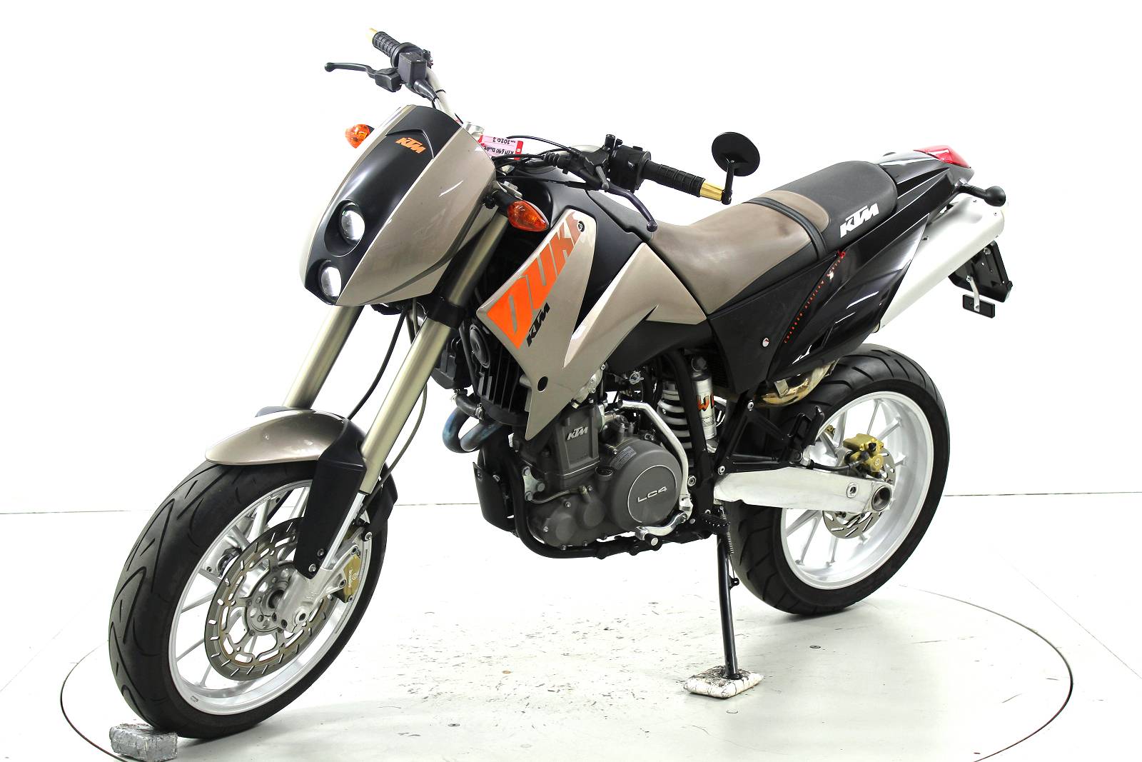 KTM 640 Duke-image-2