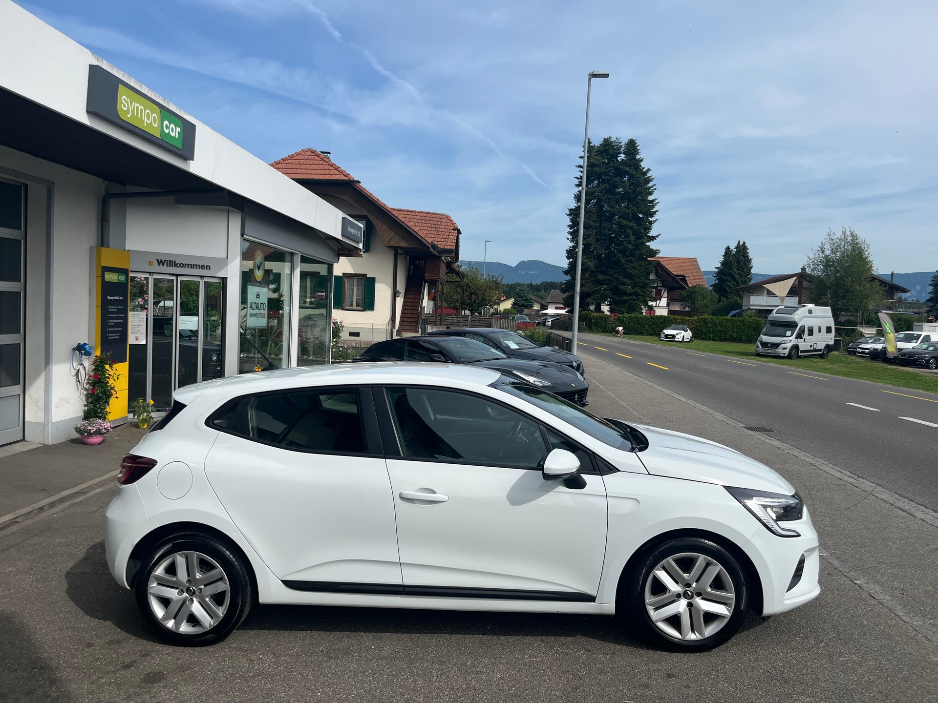 RENAULT Clio 1.0 Zen+++FRISCH AB MFK+++12 MONATE GARANTIE+++-showroom-element-3