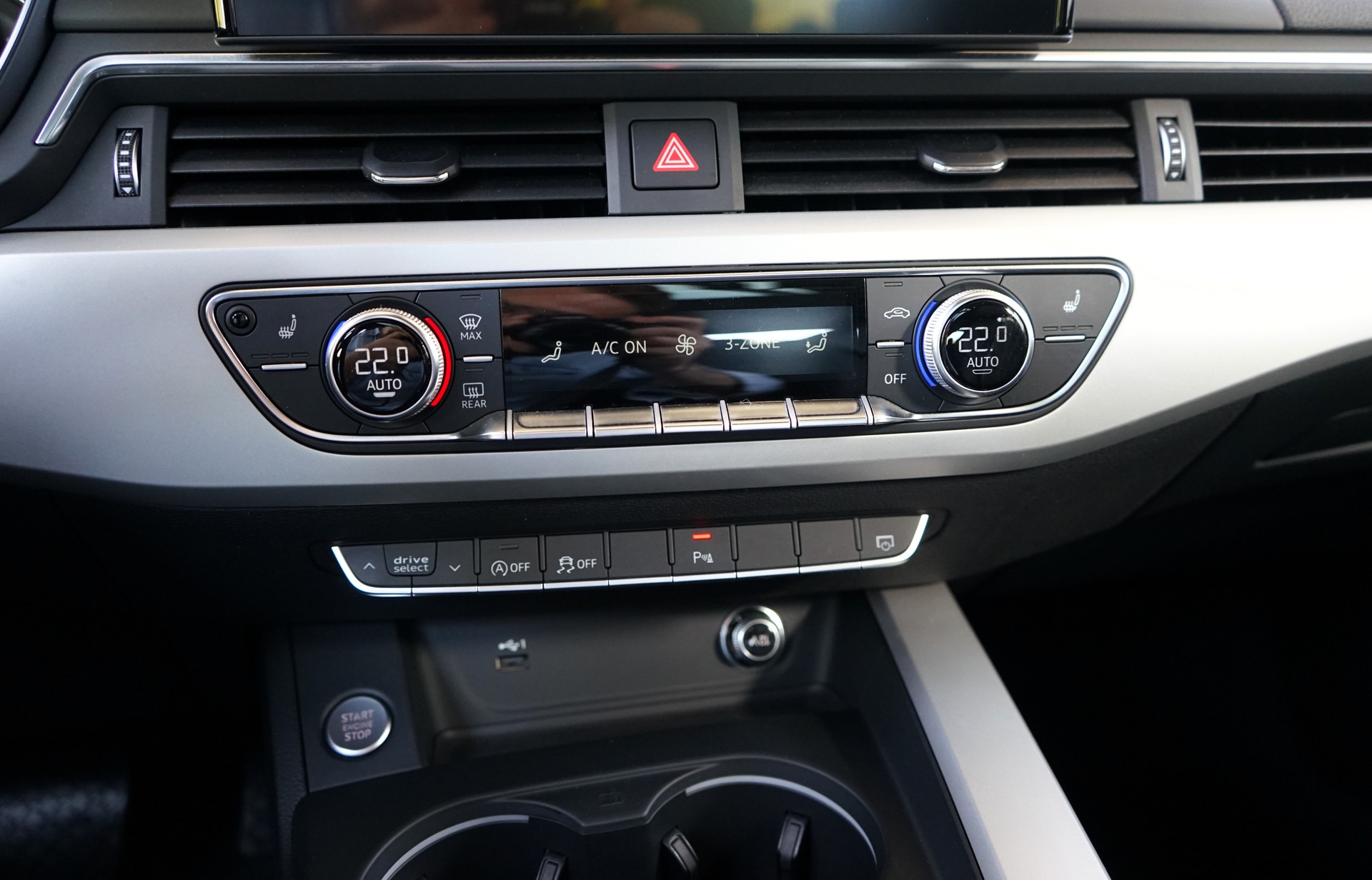 AUDI A4 Avant 50 TDI S line quattro tiptronic-image-11