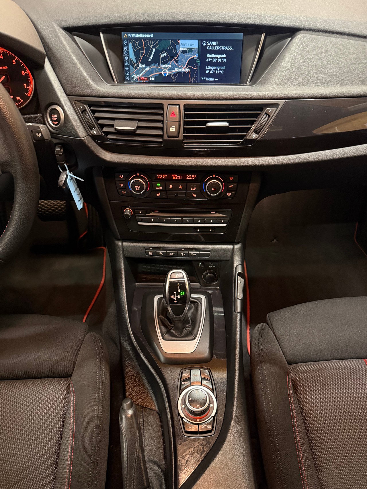 BMW X1 xDrive 28i Sport Line Steptronic-image-11