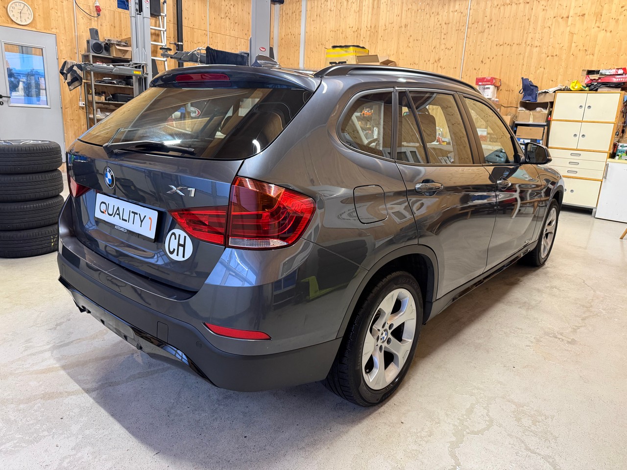BMW X1 xDrive 28i Sport Line Steptronic-showroom-element-3