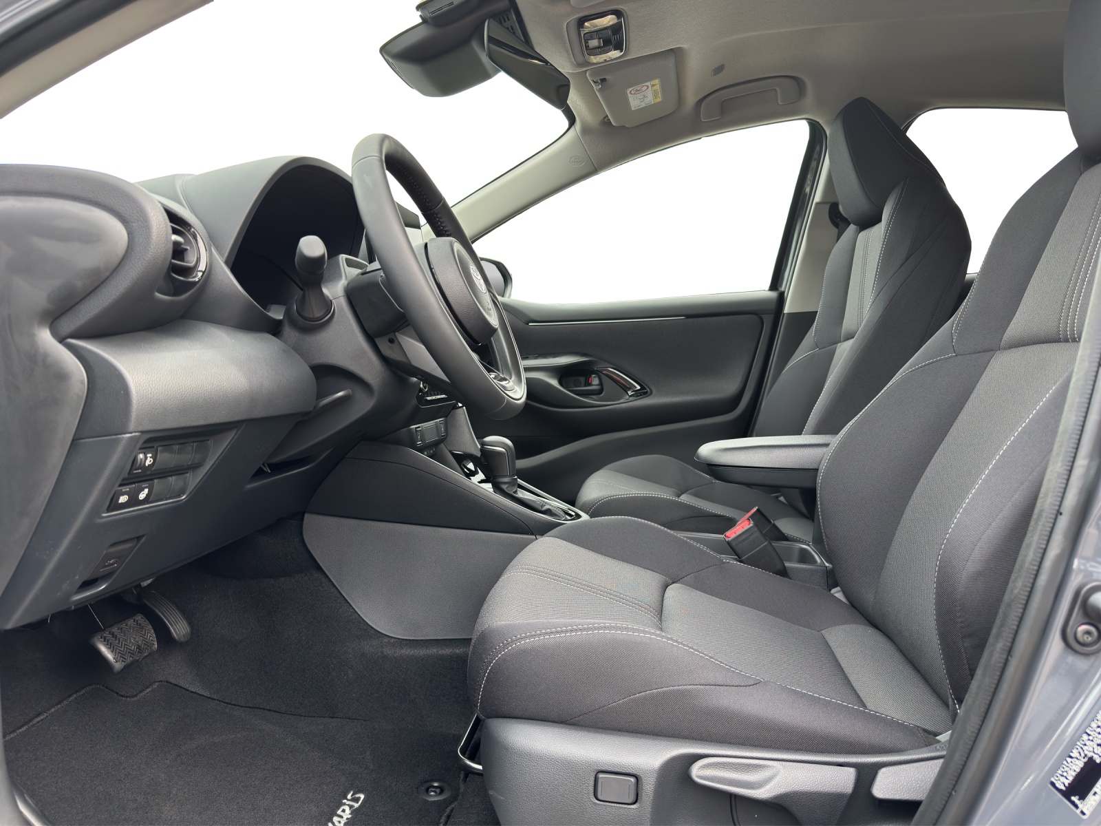 TOYOTA Yaris 1.5 VVT-i HSD Trend-image-9