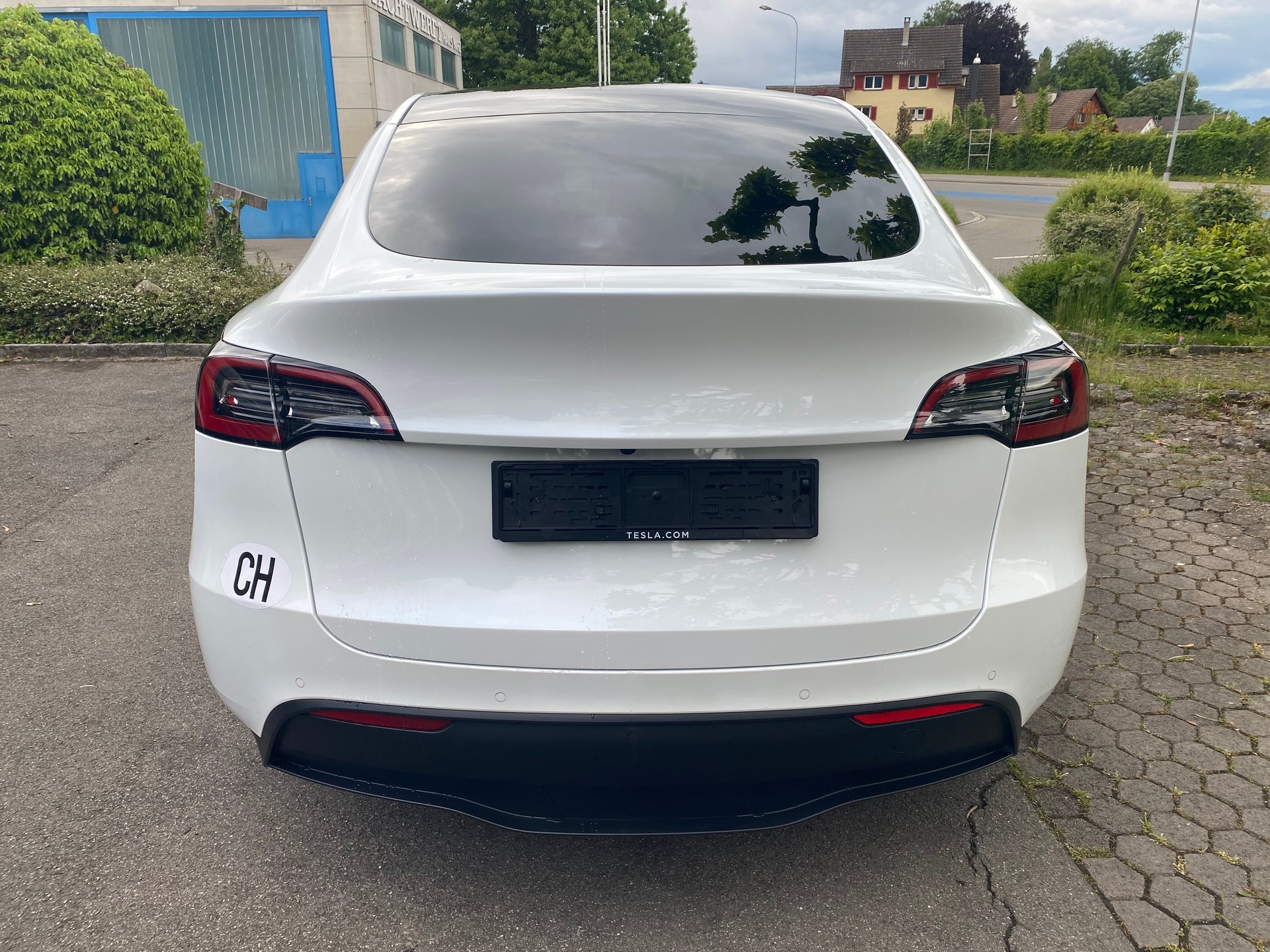 TESLA Long Range D-image-6