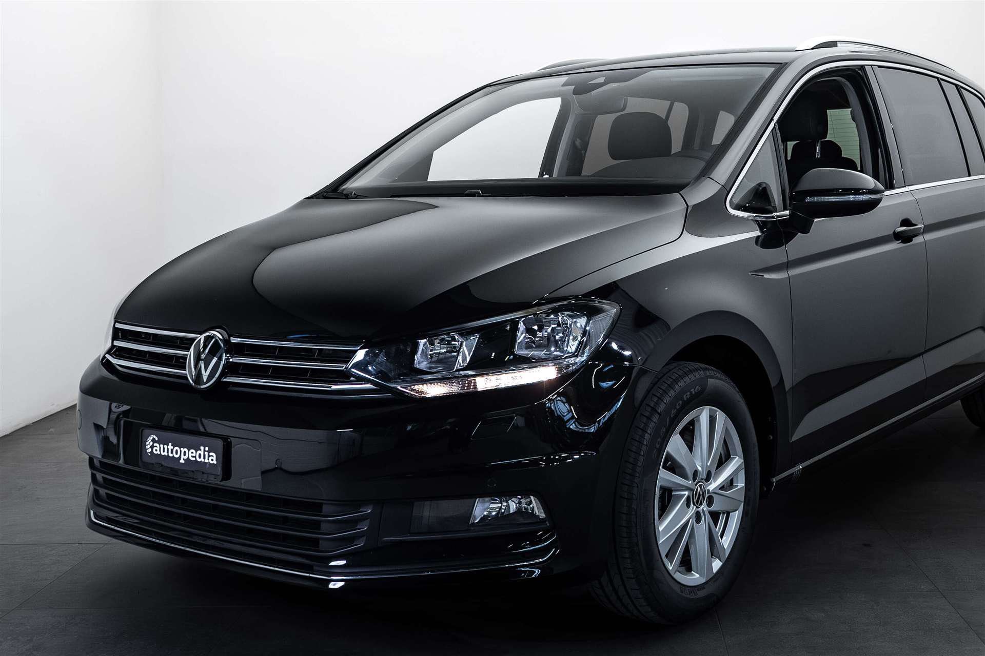 VW Touran 1.5 TSi EVO Highline 7-Plätzer DSG-Automat-showroom-element-1