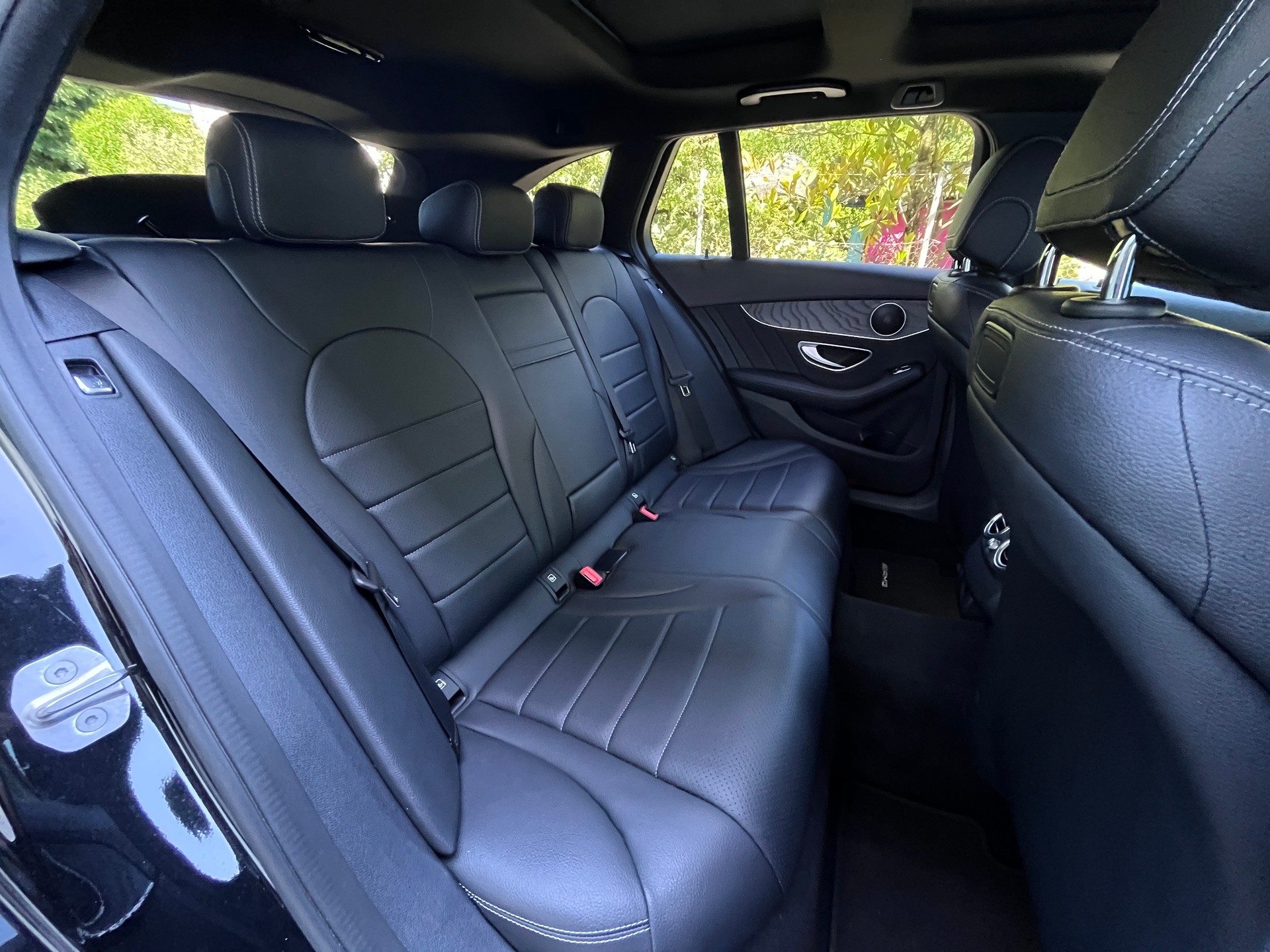 MERCEDES-BENZ C 250 d Swiss Star AMG Line 4Matic 9G-Tronic-image-12