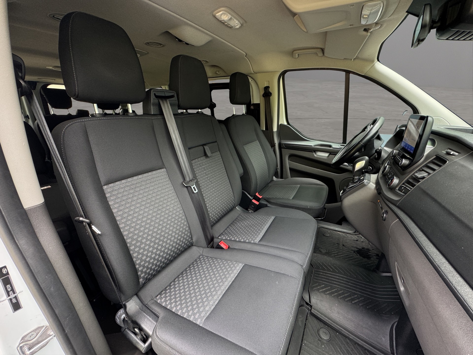 FORD Transit Custom 320 L1H1 Trend A-image-11