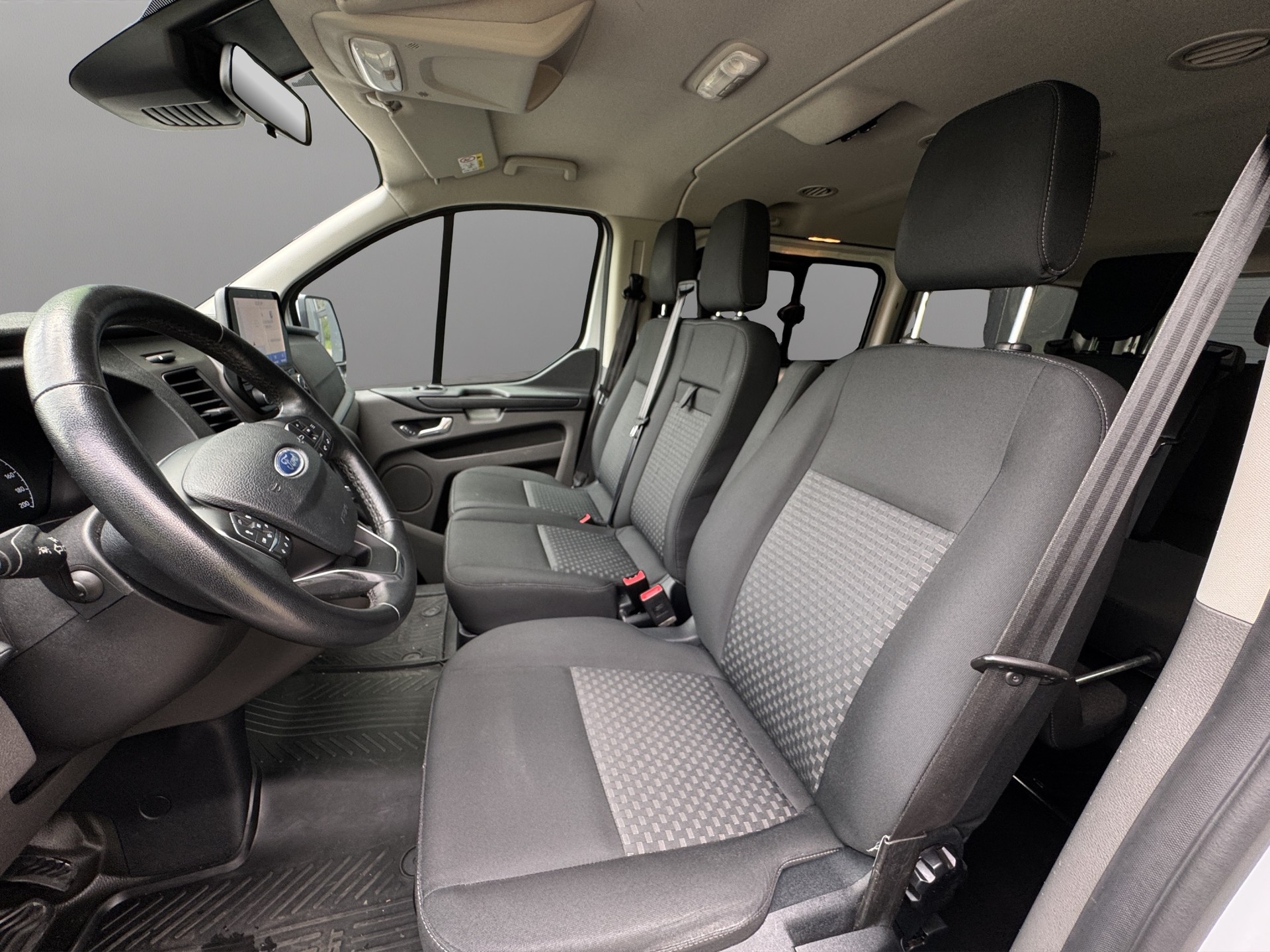 FORD Transit Custom 320 L1H1 Trend A-image-8