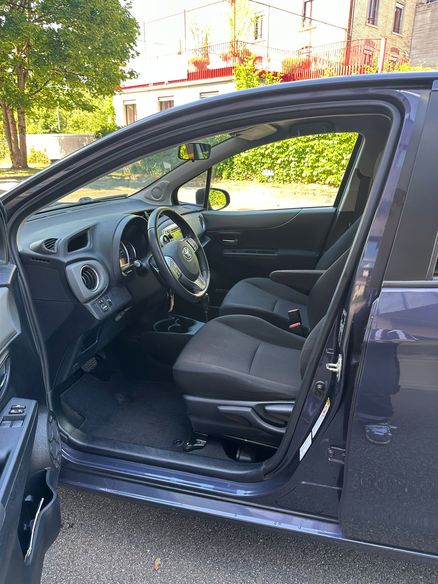 TOYOTA Yaris 1.33 Style Multidrive-image-8