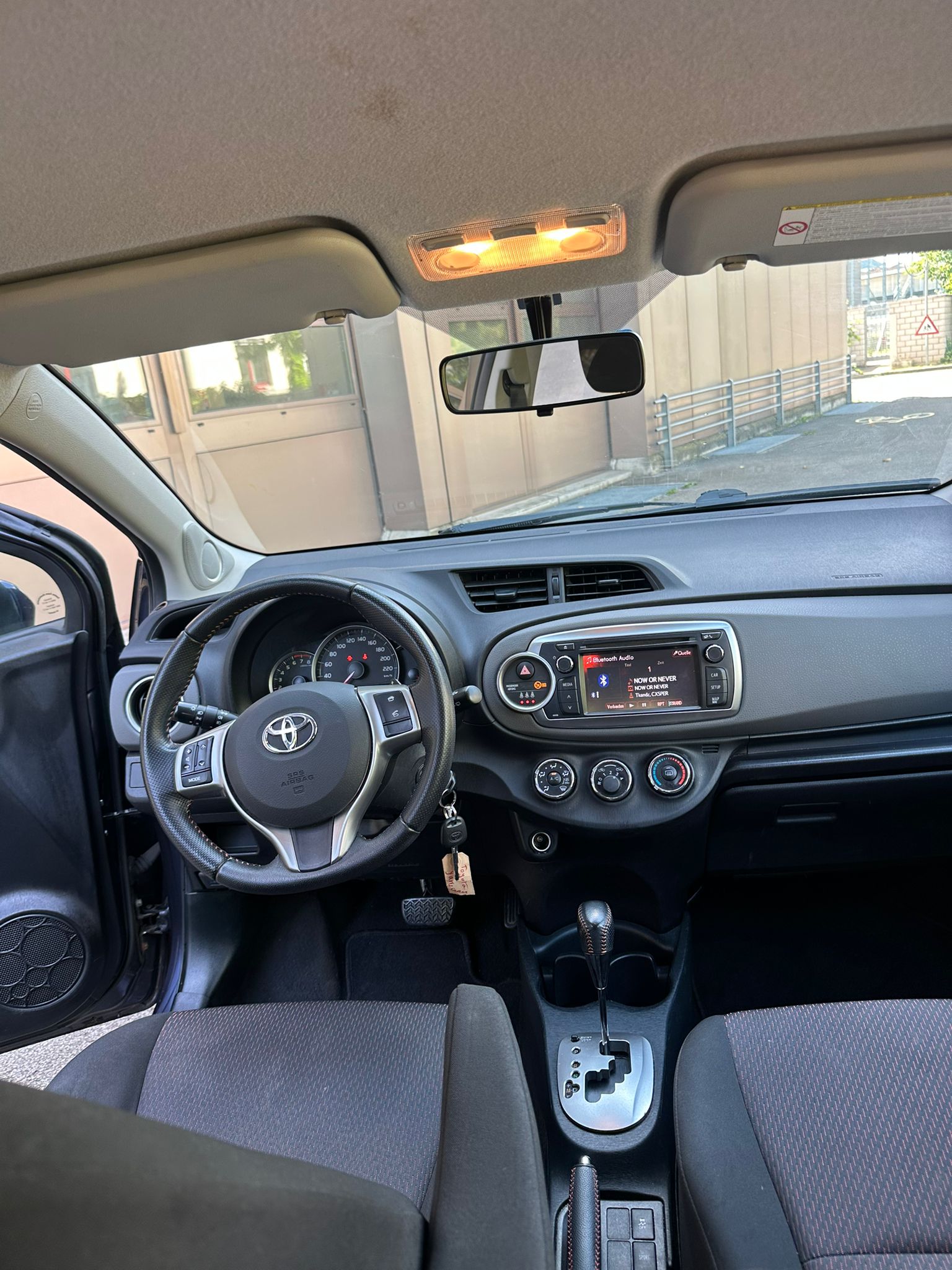 TOYOTA Yaris 1.33 Style Multidrive-image-10