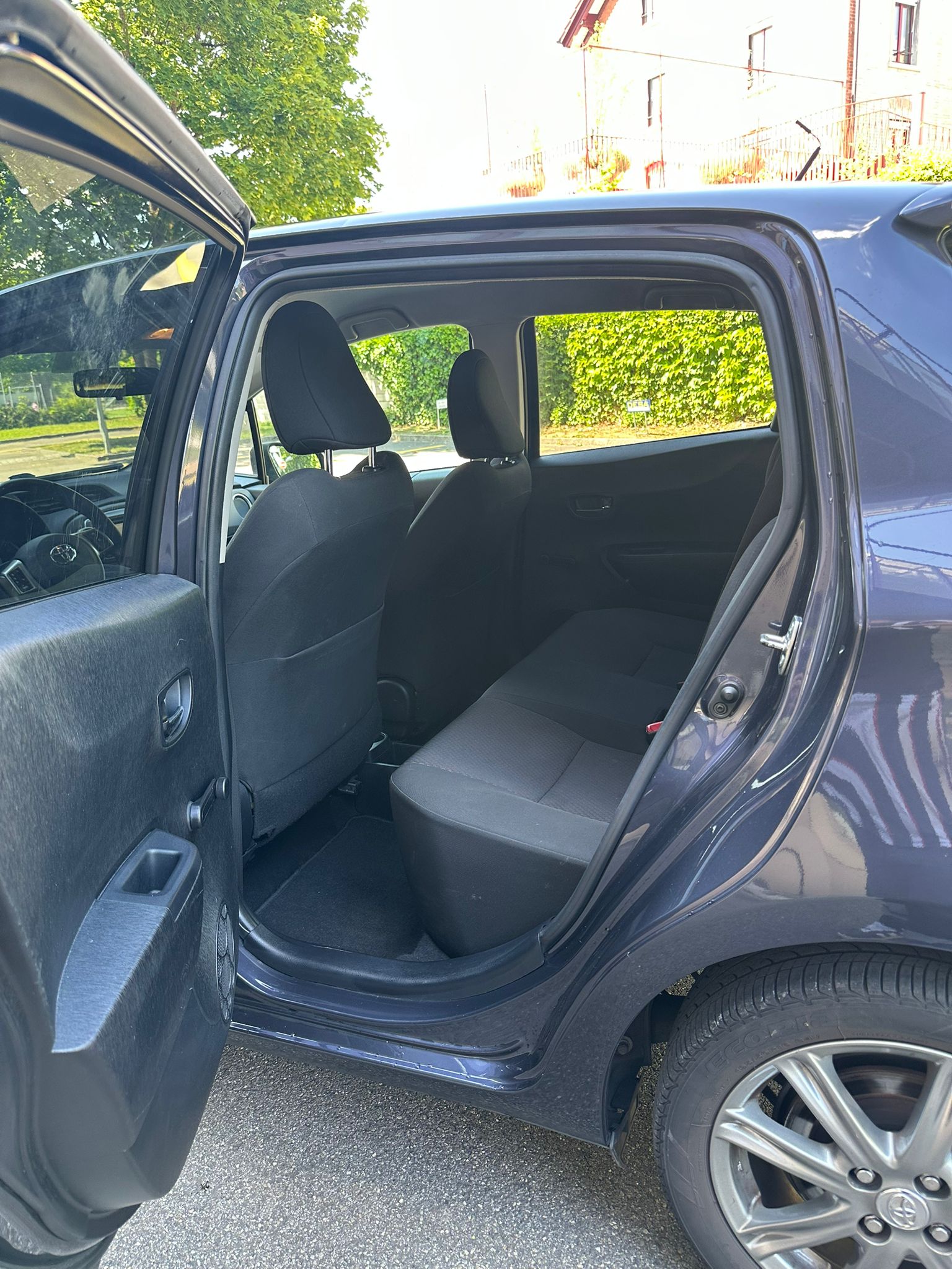 TOYOTA Yaris 1.33 Style Multidrive-image-11