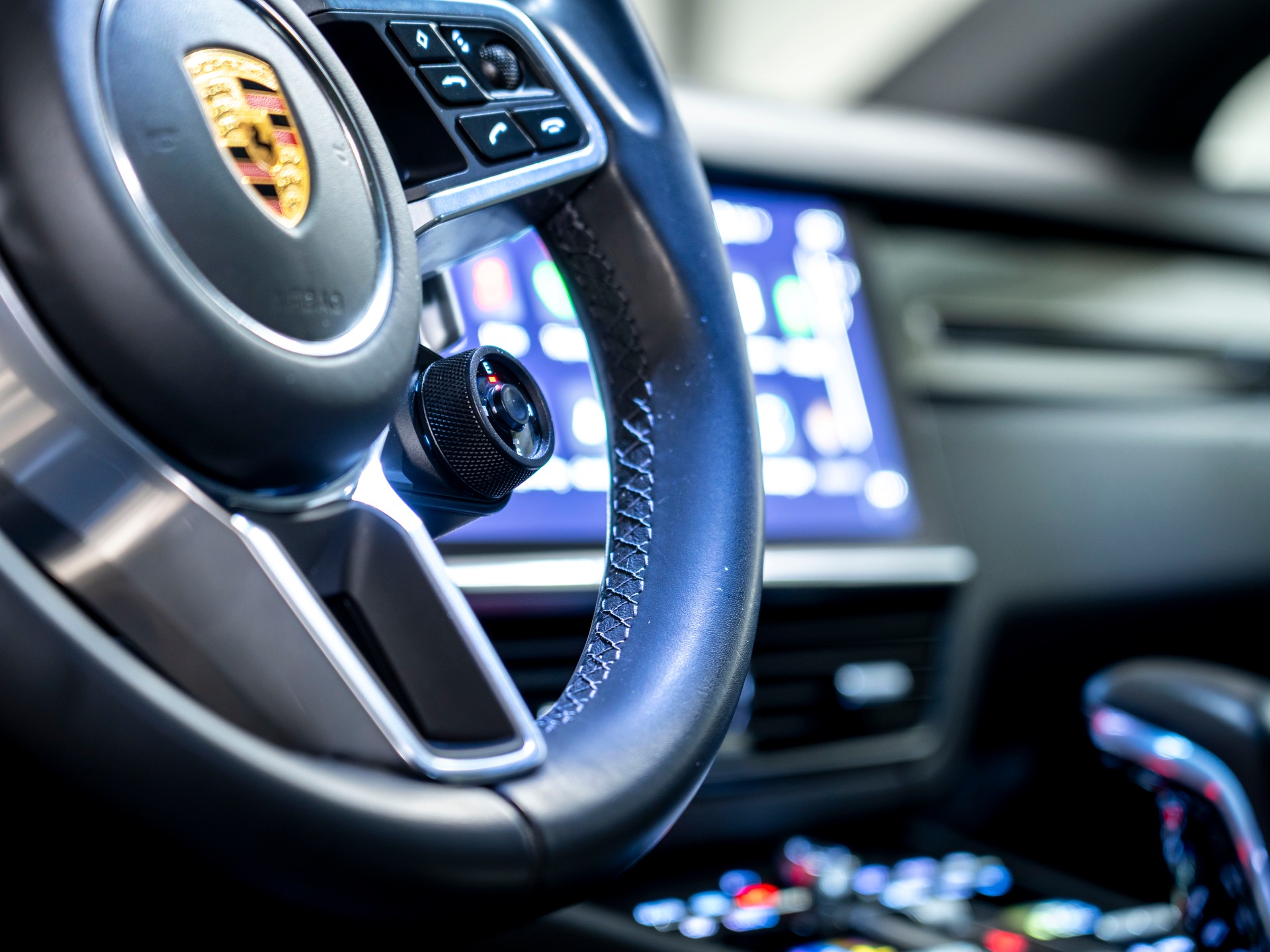 PORSCHE Cayenne Coupé E-Hybrid-image-18