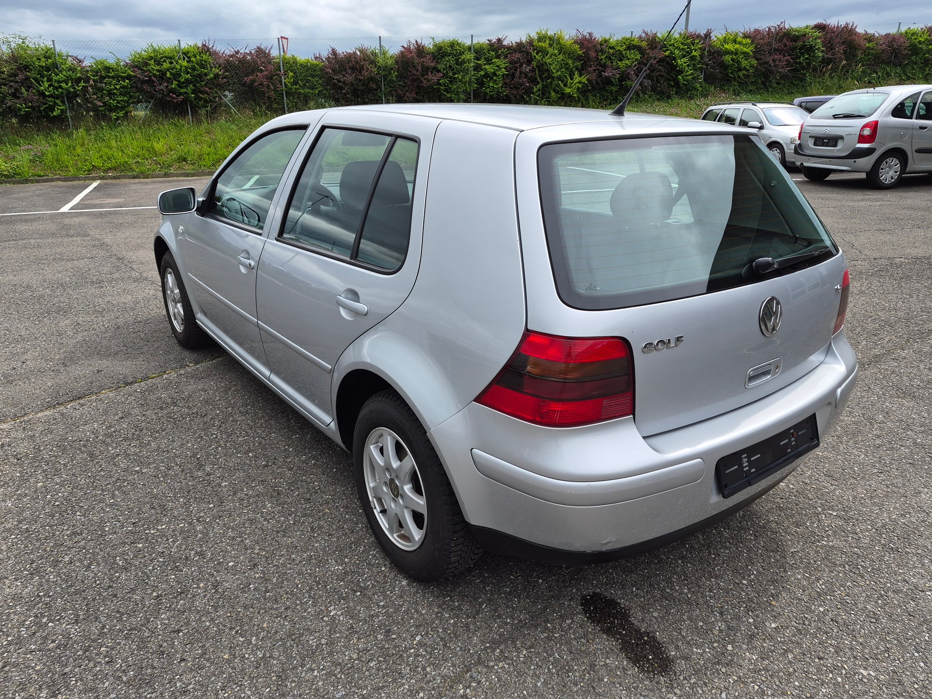 VW Golf 1.6 Pacific Automatic-image-4