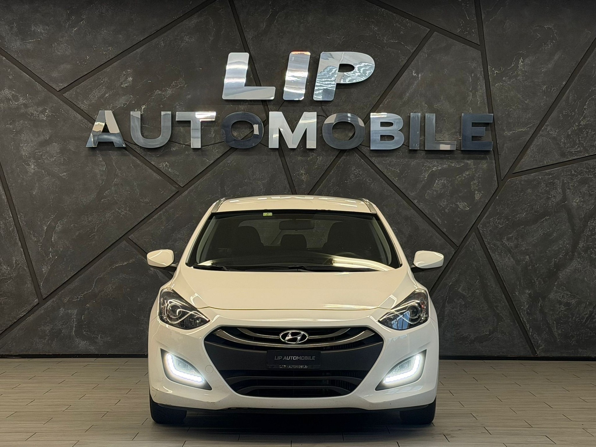 HYUNDAI i30 Wagon 1.6 CRDi Comfort-showroom-element-1