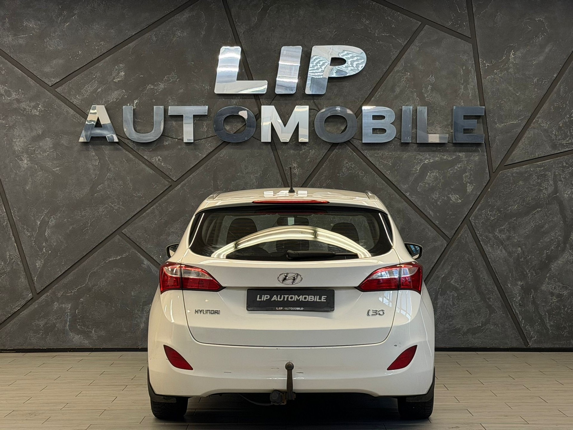HYUNDAI i30 Wagon 1.6 CRDi Comfort-image-6