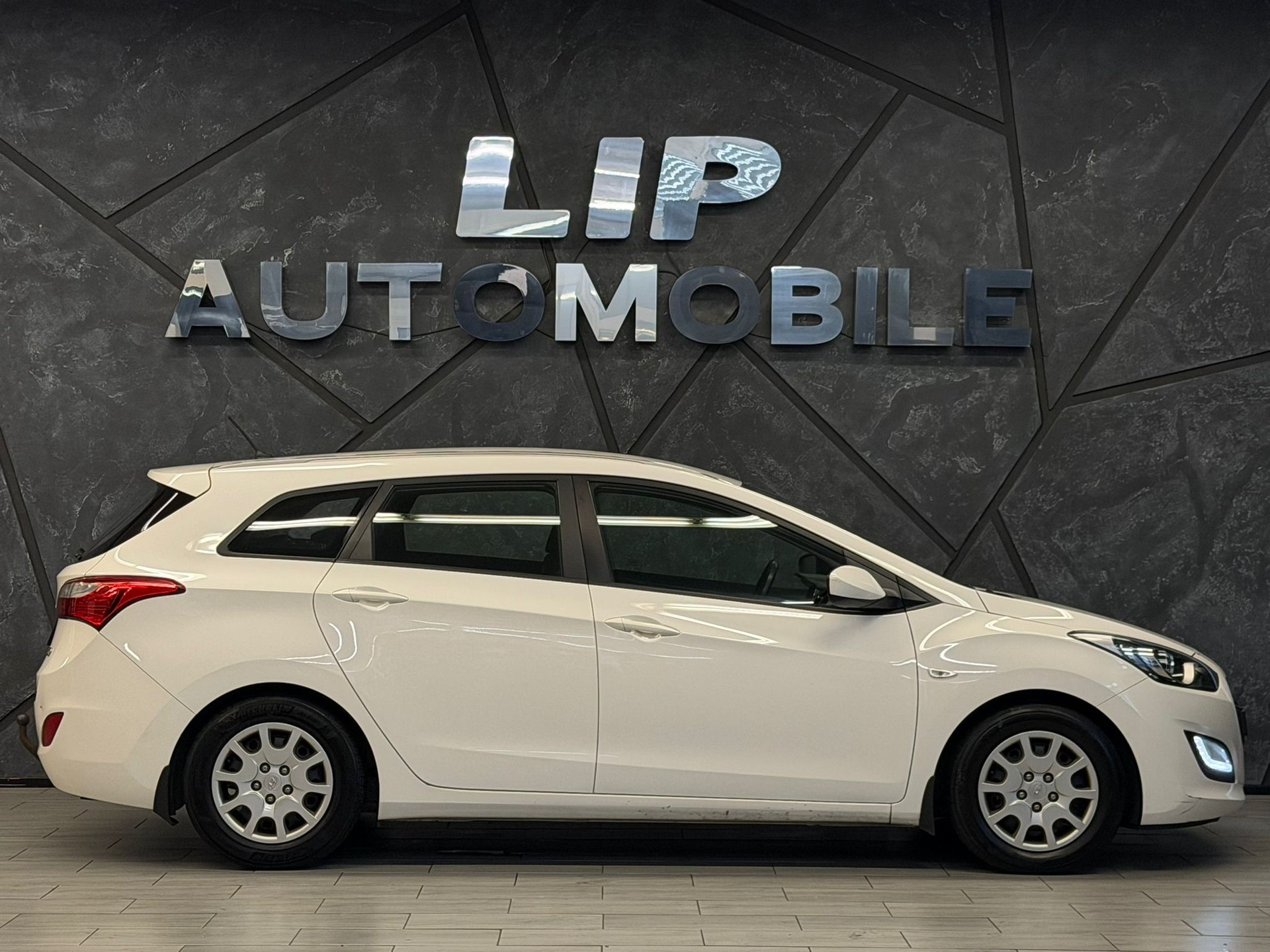 HYUNDAI i30 Wagon 1.6 CRDi Comfort-showroom-element-3
