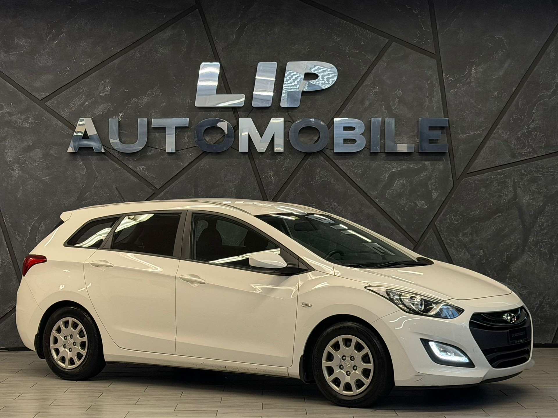 HYUNDAI i30 Wagon 1.6 CRDi Comfort-showroom-element-2