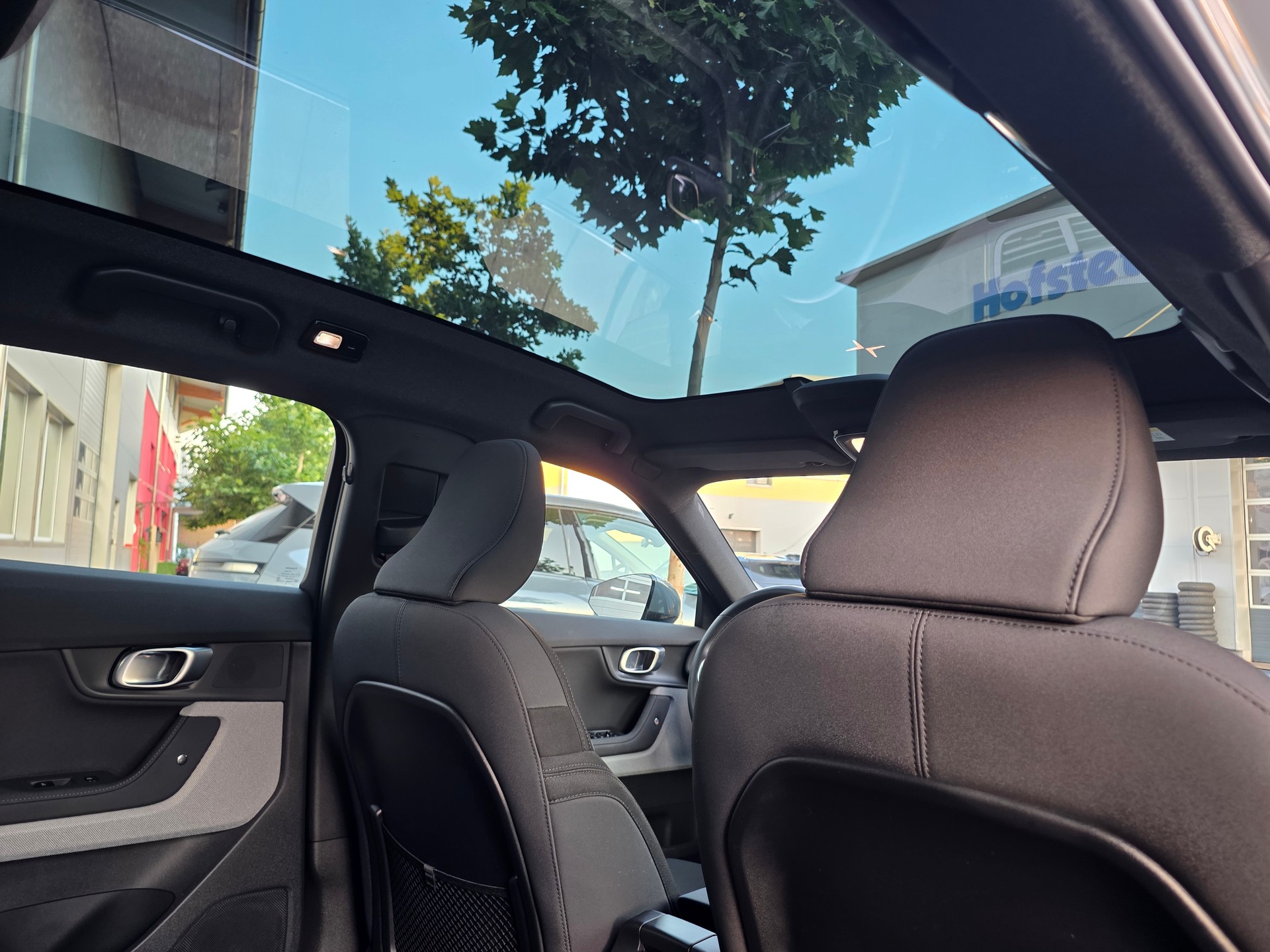 POLESTAR Polestar 2 Long Range Dual 78 kWh MY23 * PERFORMANCE FELGEN - BATT.-ZERTIFIKAT - PLUS PAKET- HARMAN KARDON -GARANTIE BIS 05.2030-image-5
