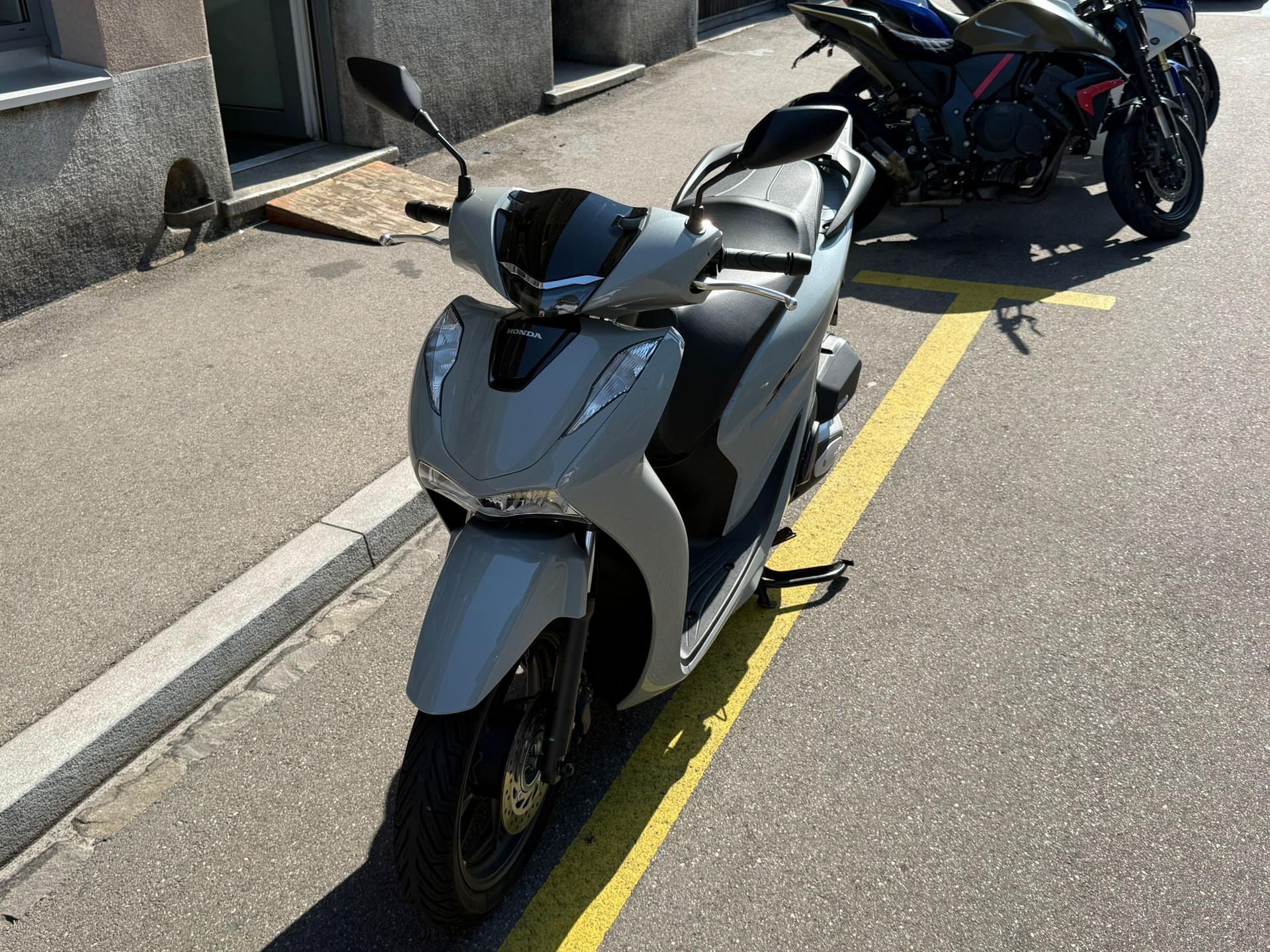 HONDA SH 125 Sporty-image-2