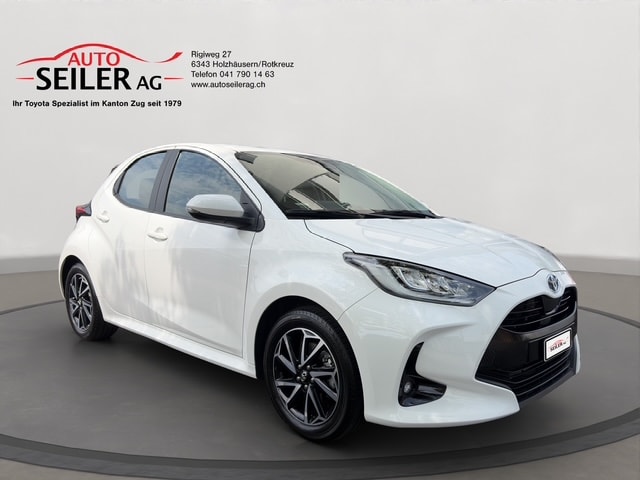 TOYOTA Yaris 1.5 Trend e-CVT-showroom-element-1