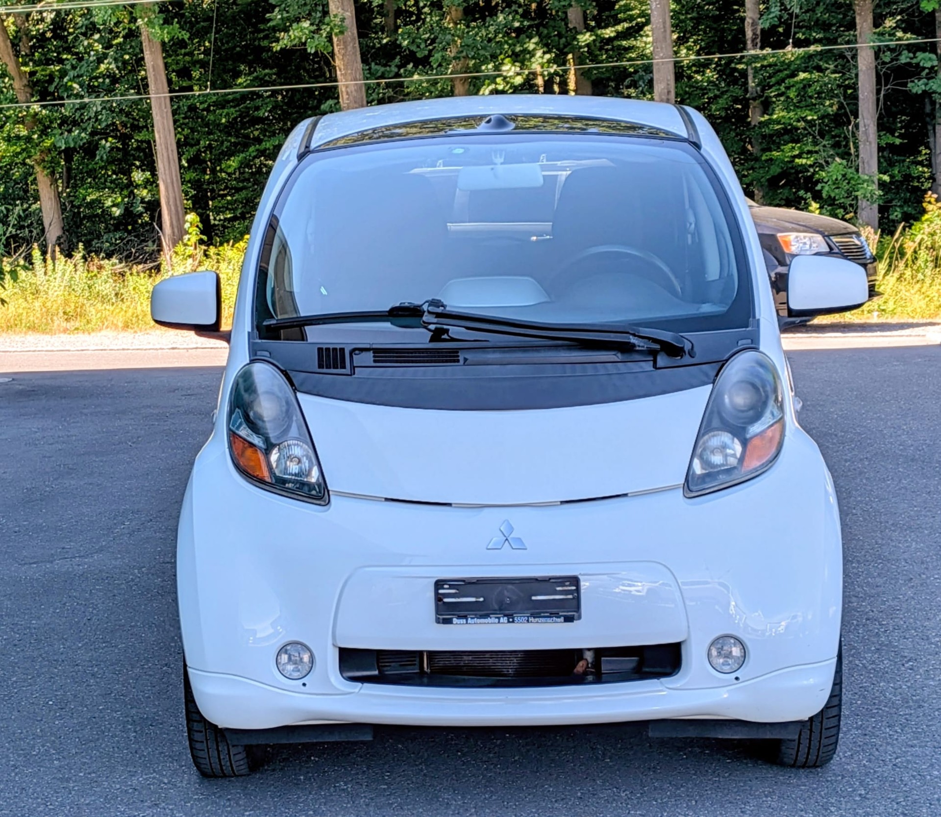 MITSUBISHI i MiEV-image-2