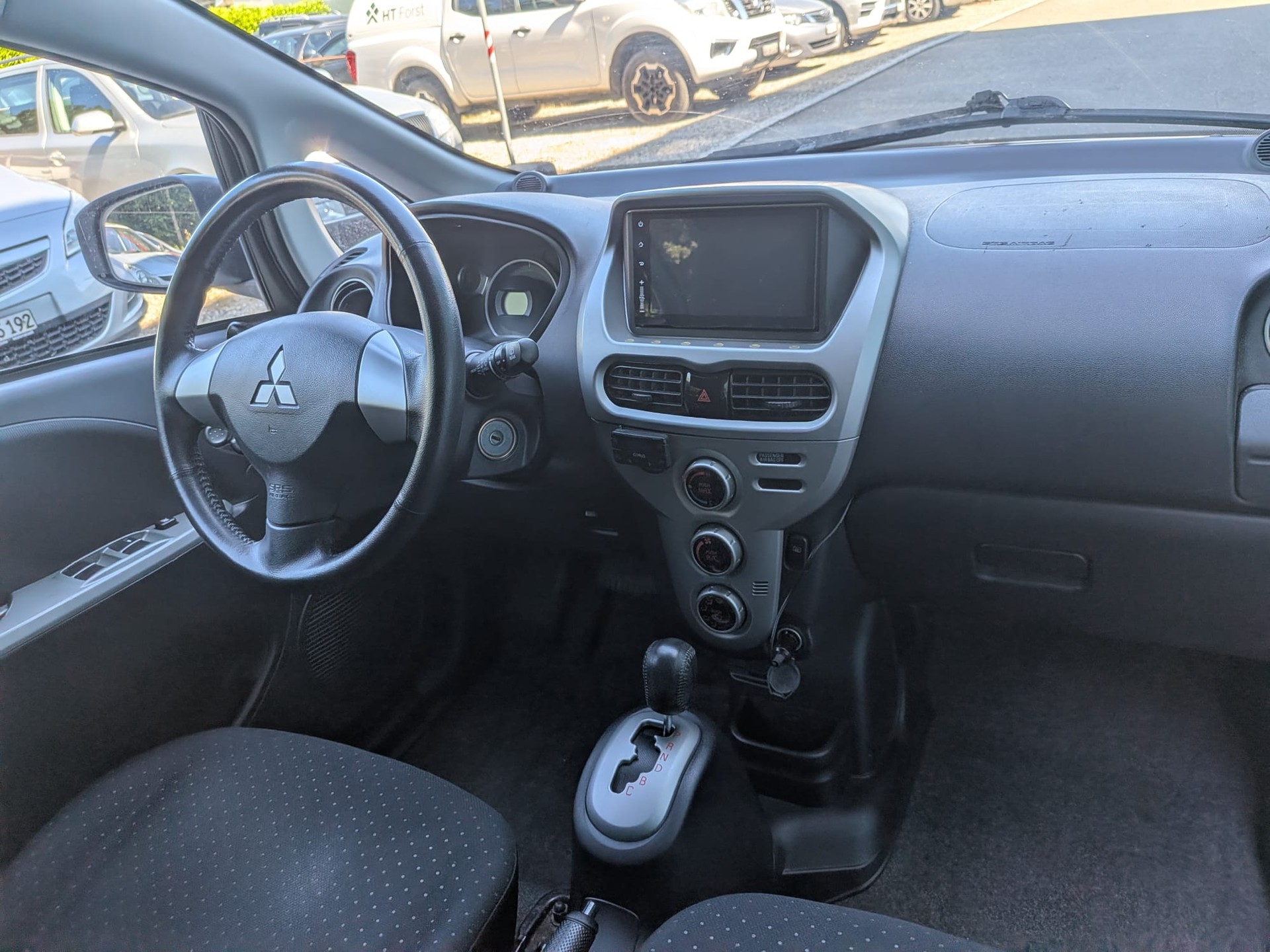 MITSUBISHI i MiEV-image-8