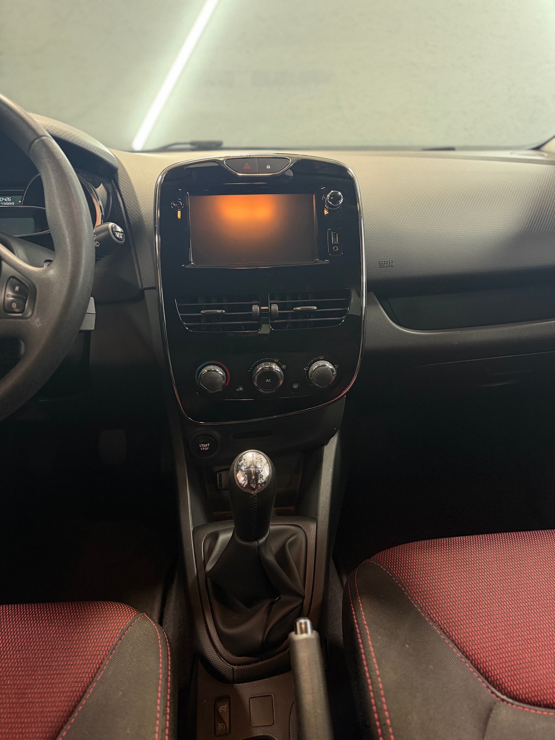 RENAULT Clio 1.2 16V Expression-image-15