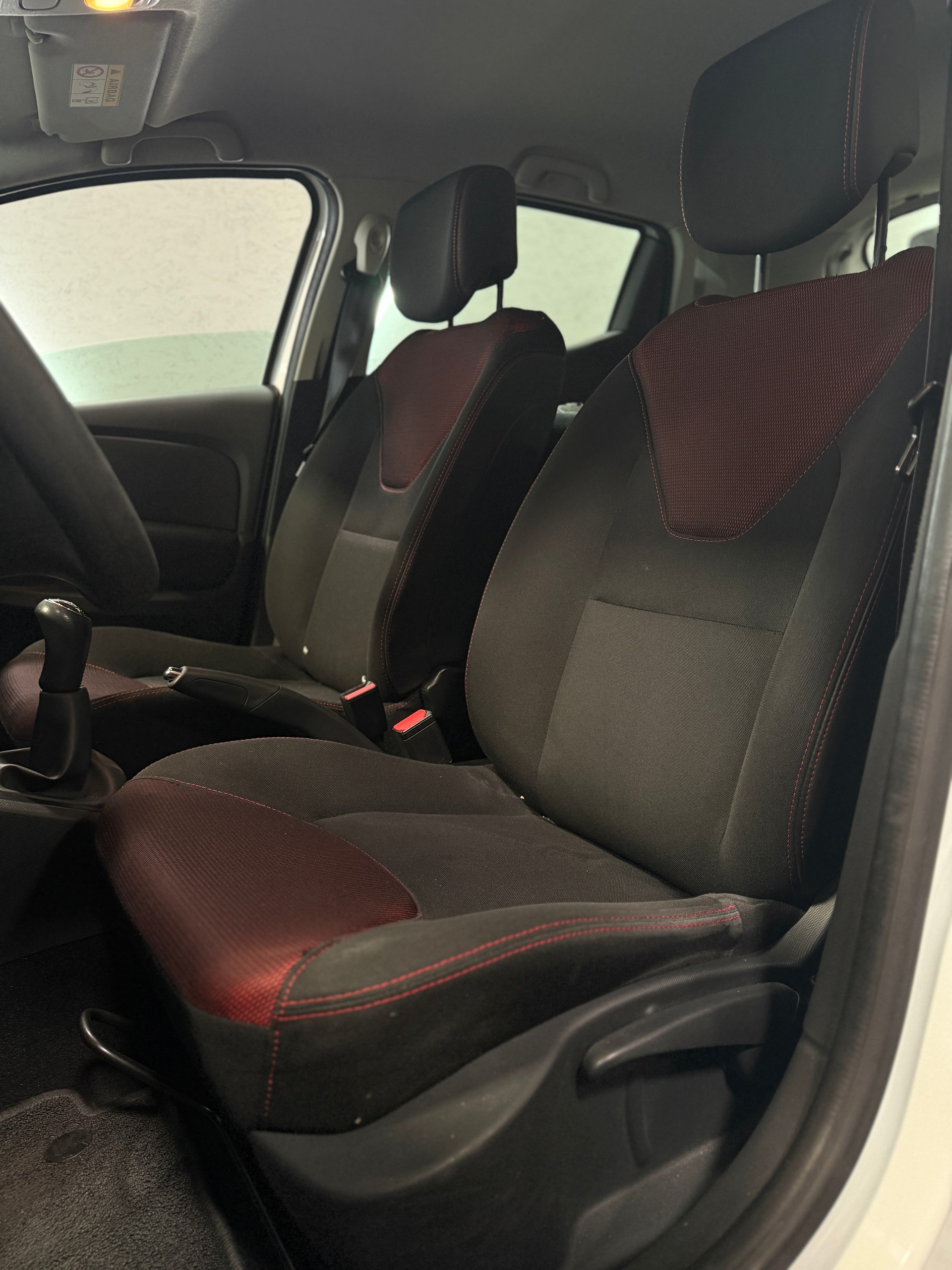RENAULT Clio 1.2 16V Expression-image-14