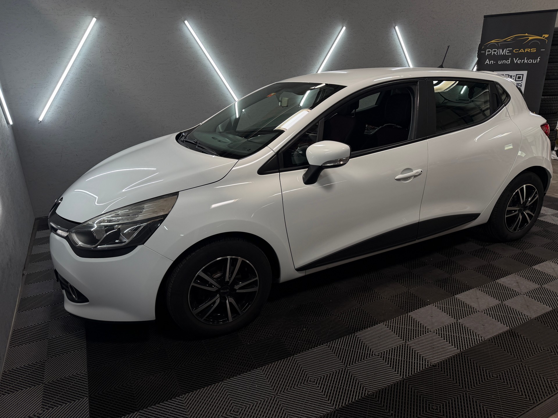 RENAULT Clio 1.2 16V Expression-image-6
