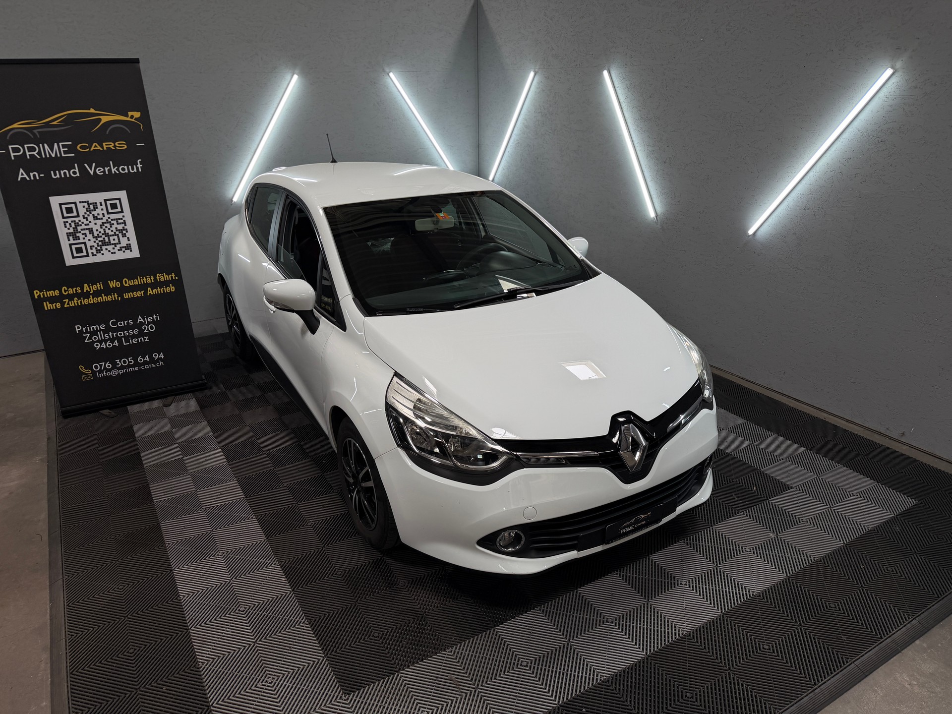 RENAULT Clio 1.2 16V Expression-showroom-element-1