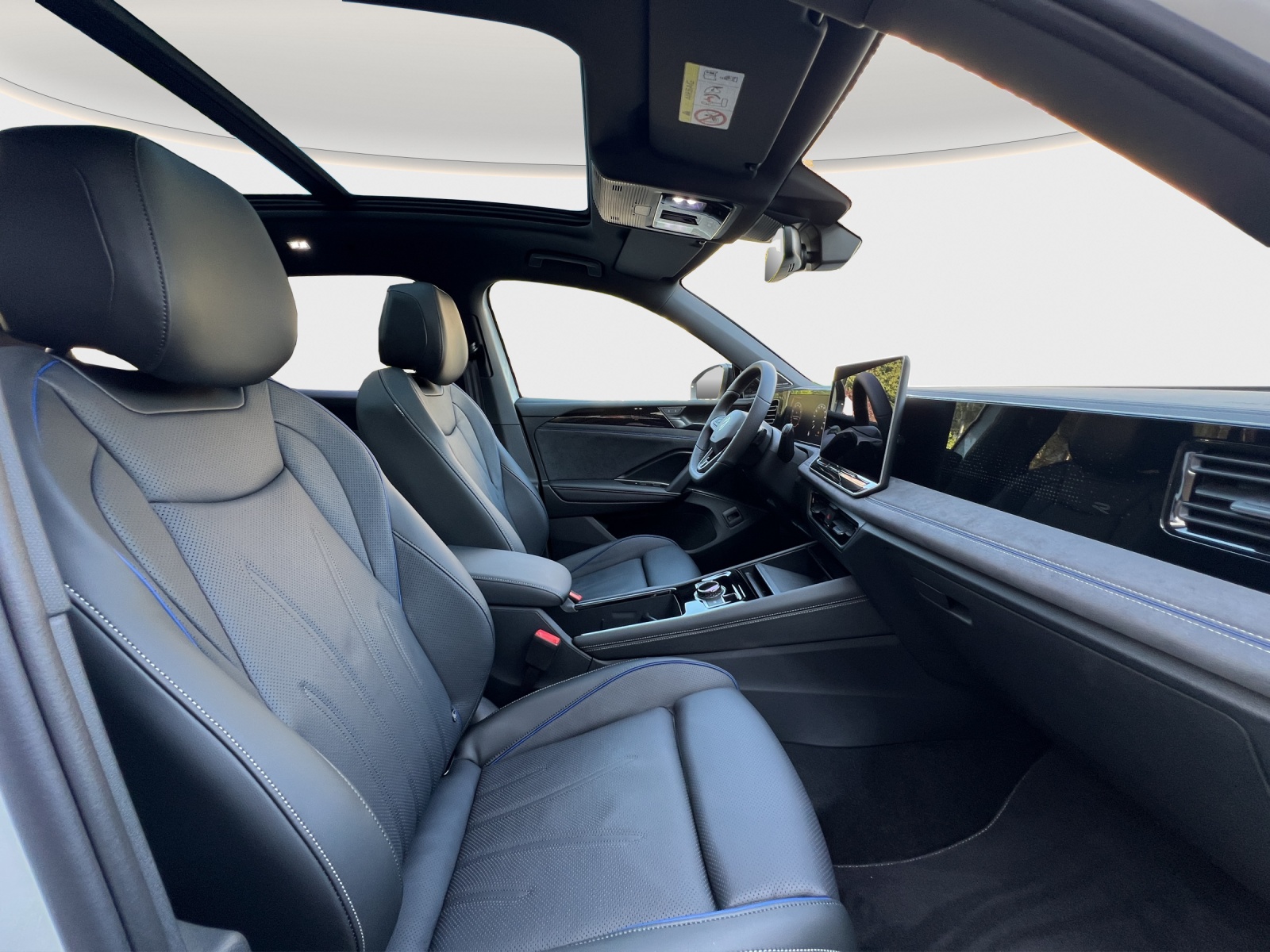 VW Tiguan 2.0 TSI DSG R-Line 4Motion-image-9