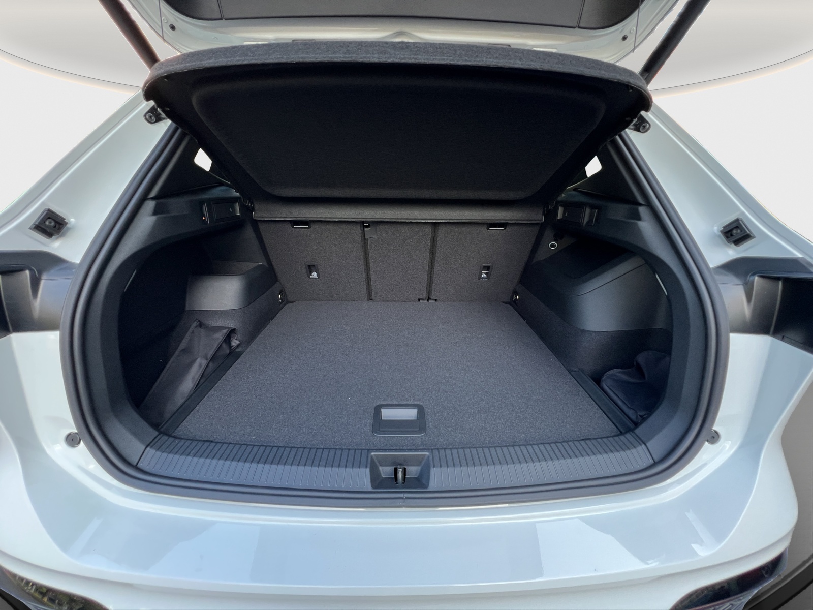 VW Tiguan 2.0 TSI DSG R-Line 4Motion-image-12