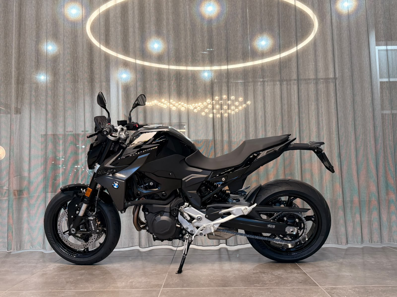 BMW F 900 R A2 (35kW)-image-1