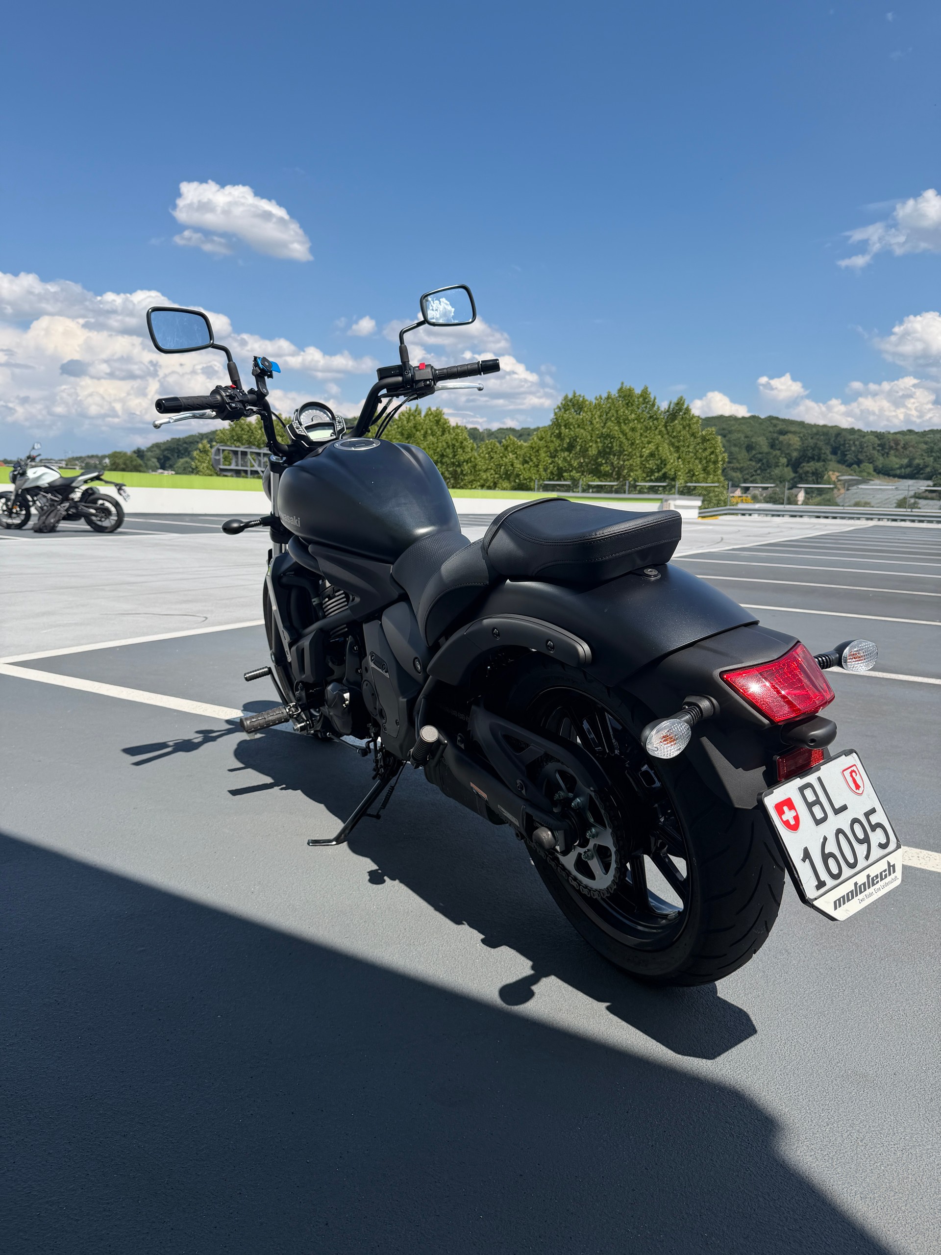 KAWASAKI Vulcan S-image-3