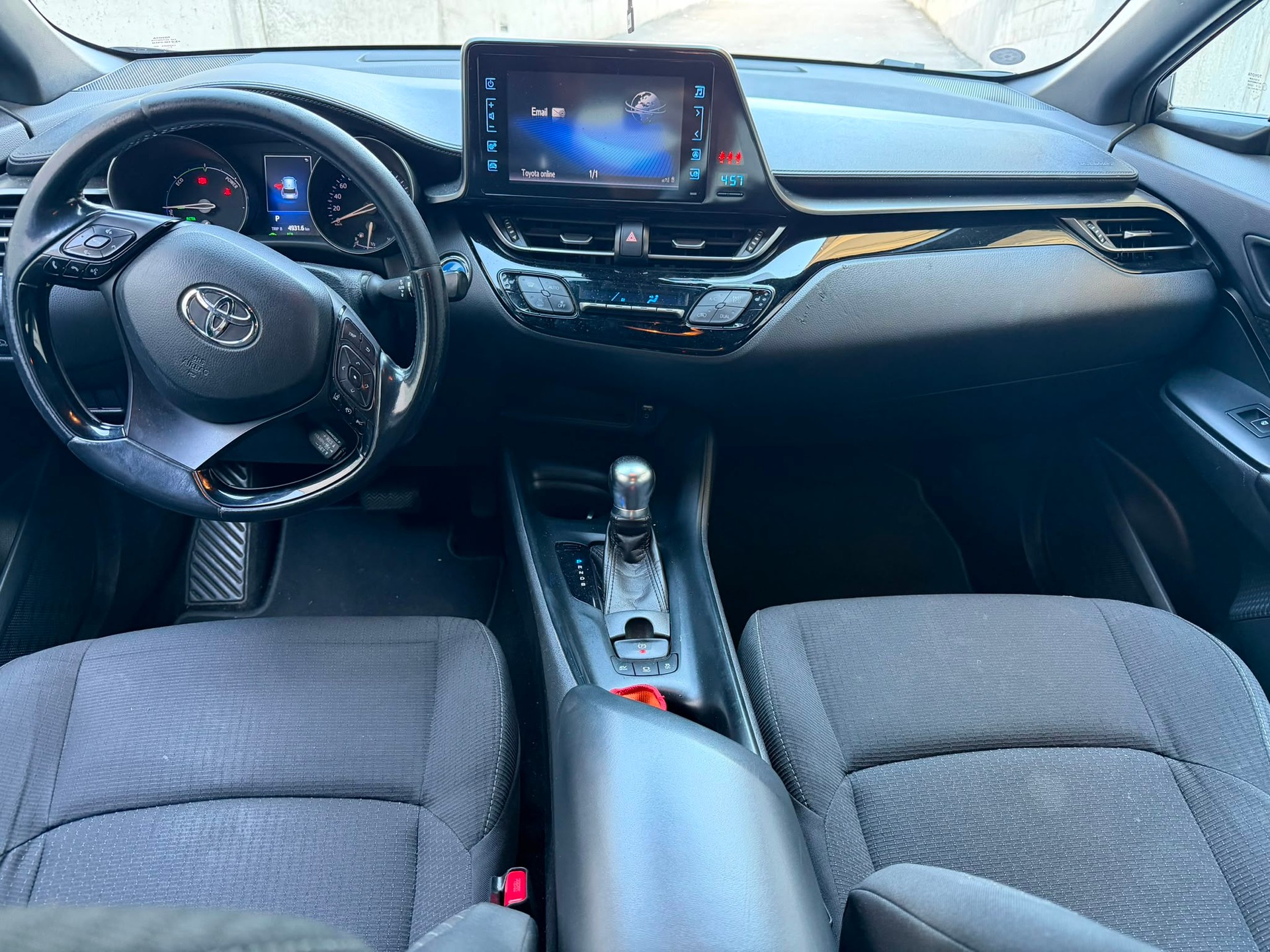 TOYOTA C-HR 1.8 HSD Limited CVT-image-5