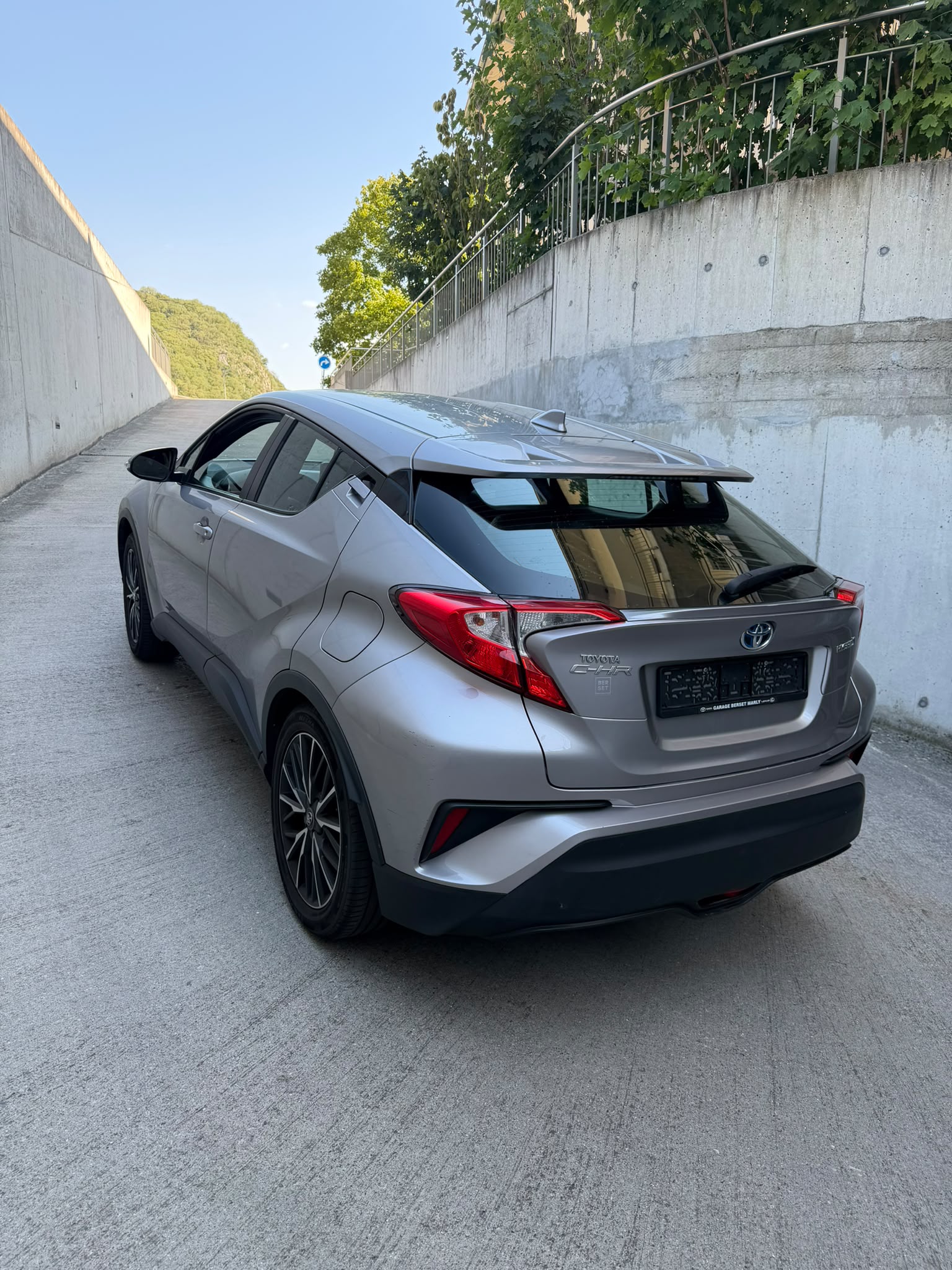 TOYOTA C-HR 1.8 HSD Limited CVT-showroom-element-3