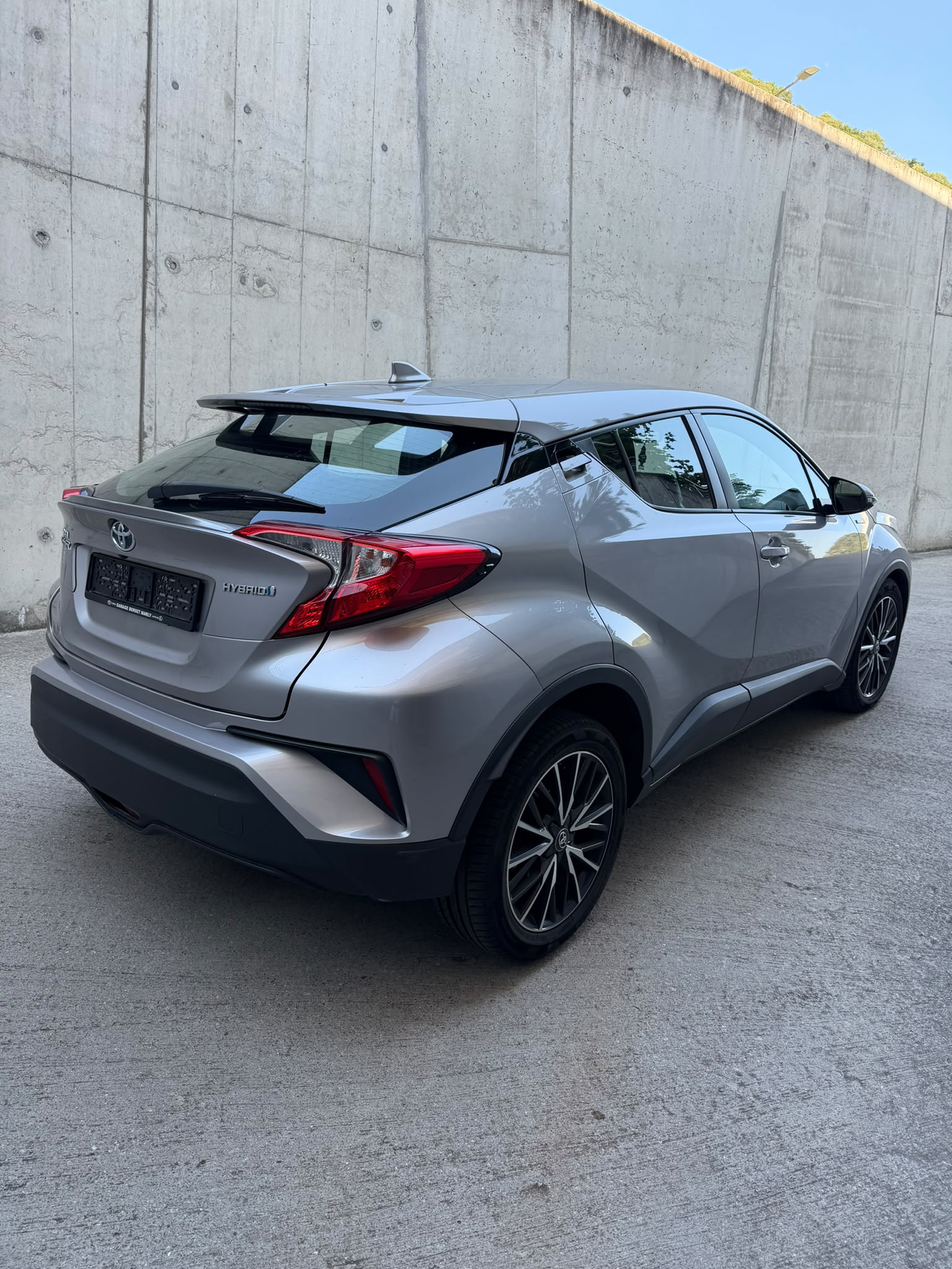 TOYOTA C-HR 1.8 HSD Limited CVT-showroom-element-2