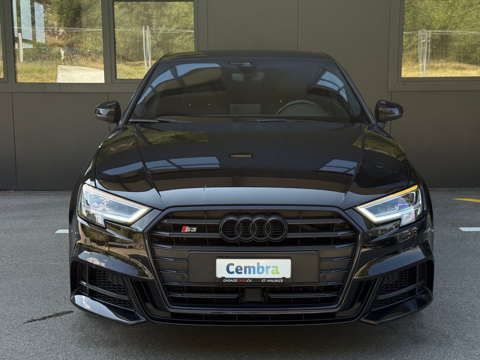 AUDI S3 Sportback 2.0 TFSI quattro S-tronic-showroom-element-2