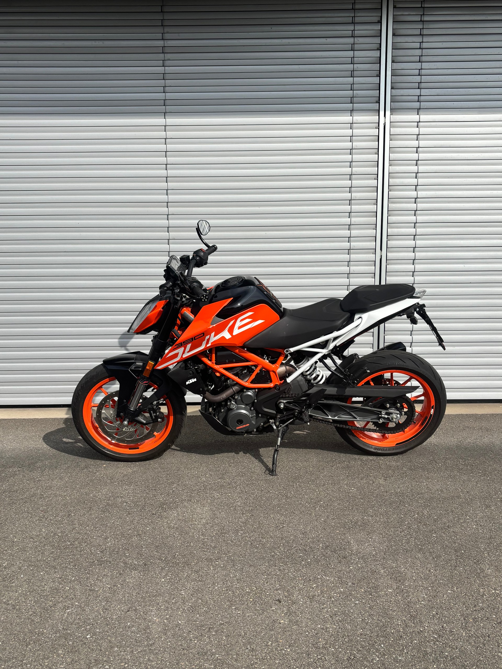 KTM 390 Duke ABS-image-2