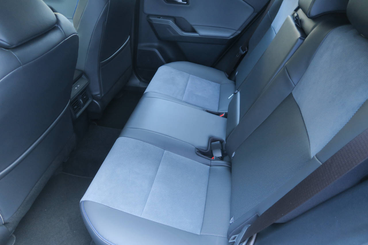 SUZUKI Across 2.5 PHEV Compact Top 4x4-image-13