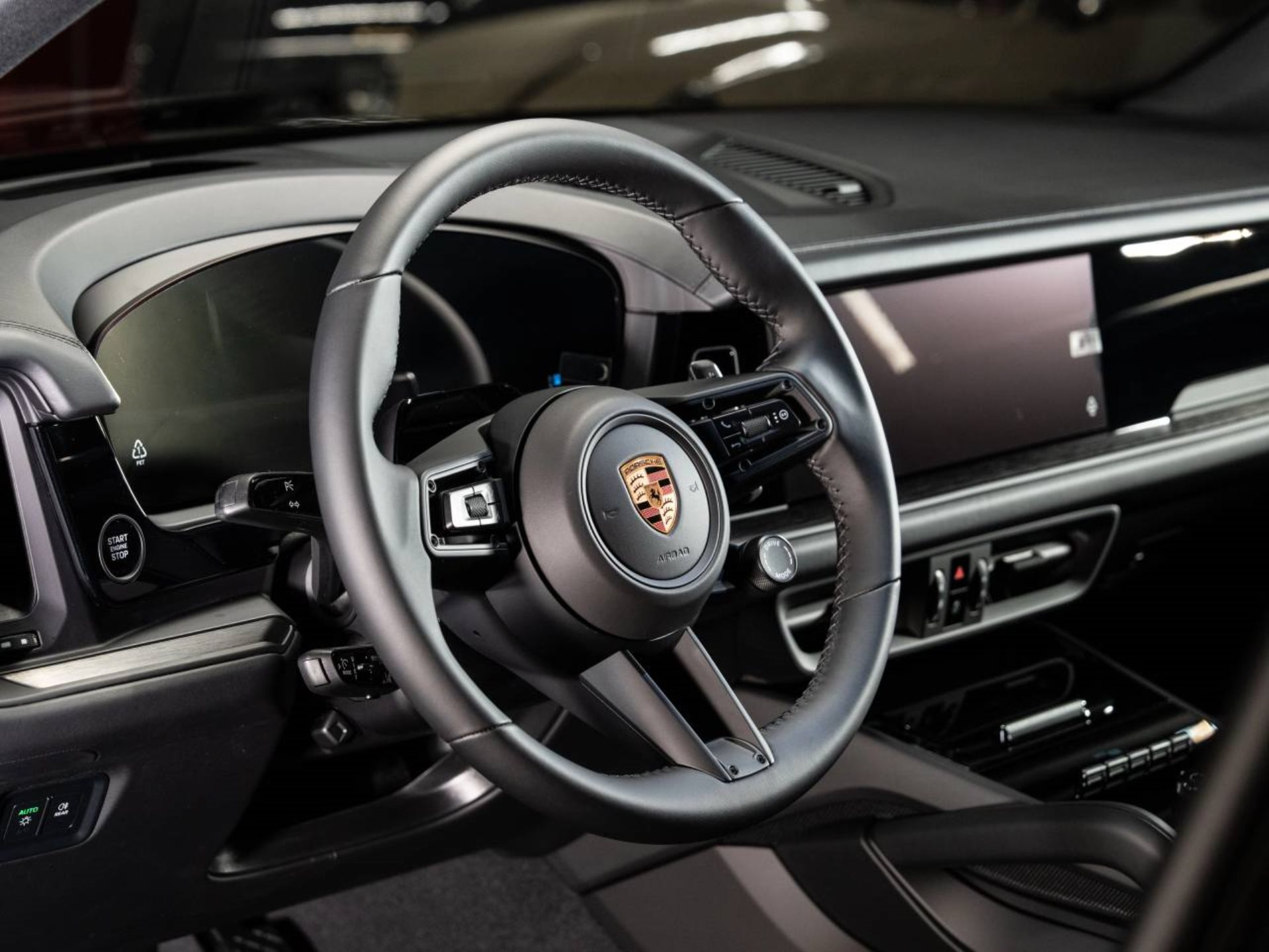 PORSCHE Cayenne Black Edition-image-8