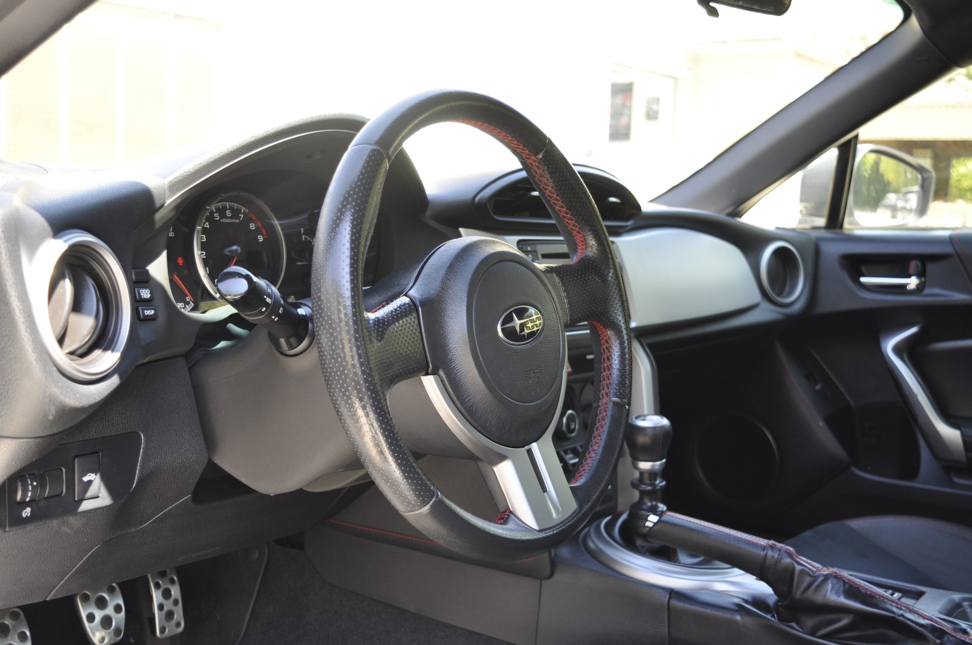 SUBARU BRZ 2.0R-image-9