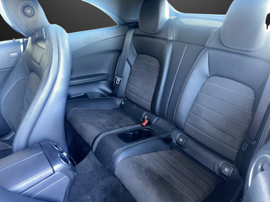 MERCEDES-BENZ C 200 AMG Line-image-6